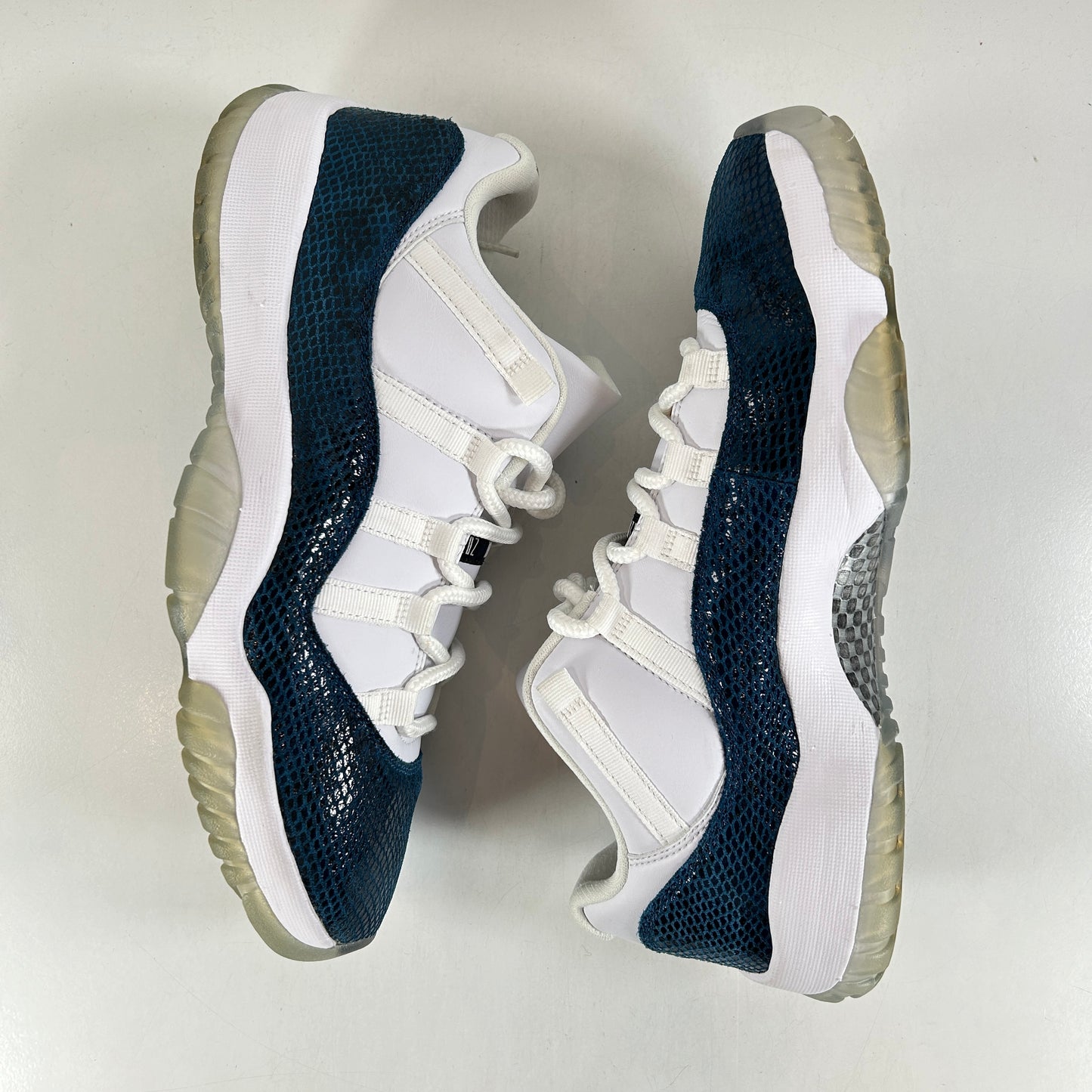CD6846 102 Jordan 11 Retro Low Snake Navy (2019) [USED] - 10.5 M (VNDS) (Replace Box)