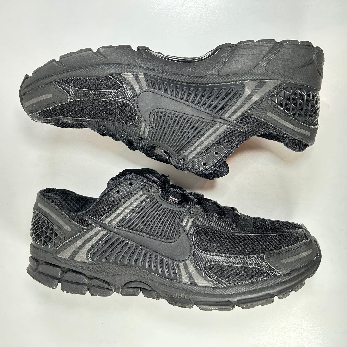BV1358 003 Nike Zoom Vomero 5 Triple Black (2023) [USED] - 11 M (Used)