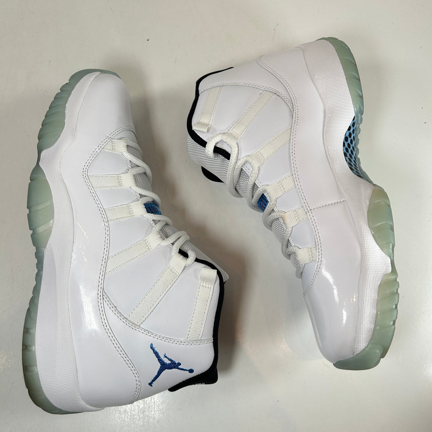 378037 117 Jordan 11 Retro Legend Blue (2014) [USED] - 9.5 M (Used)