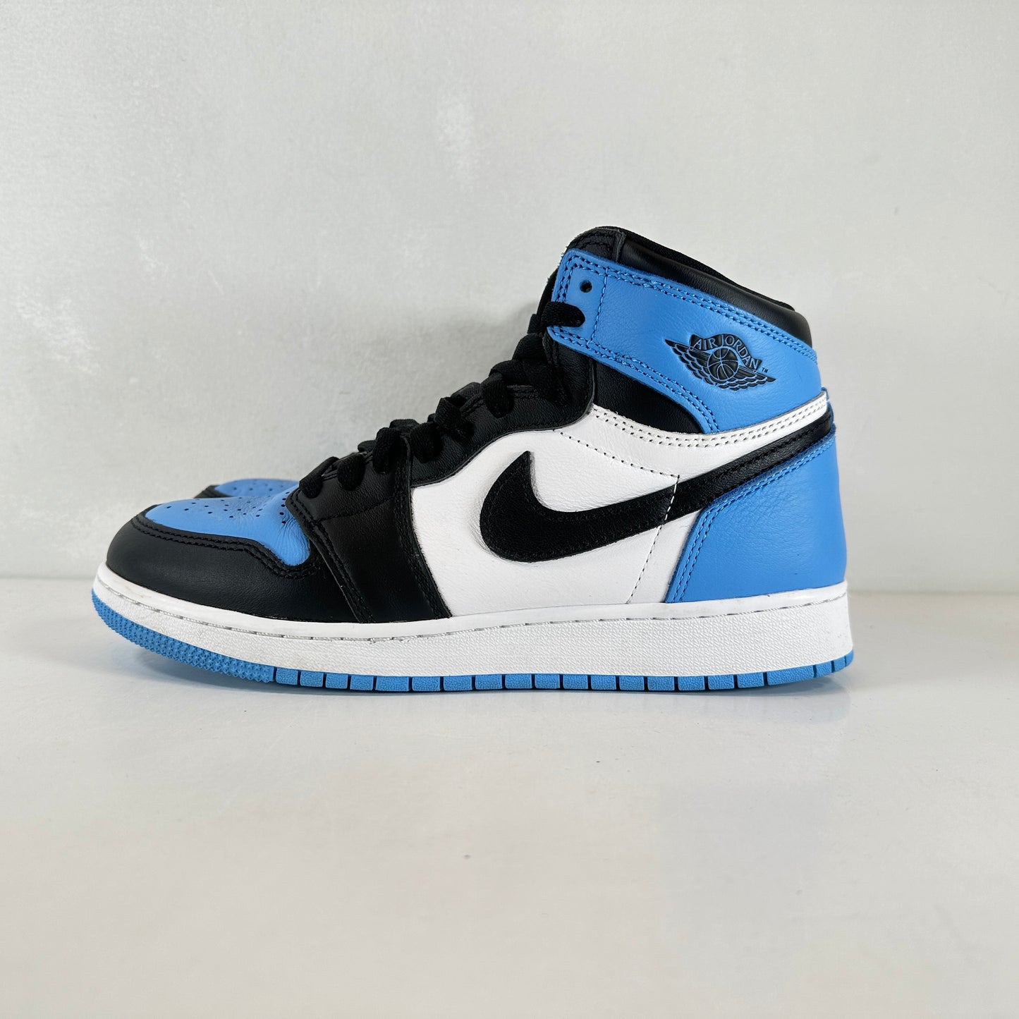 FD1437 400 Jordan 1 Retro High OG UNC Toe (GS) [USED] - 7 Y (Used)