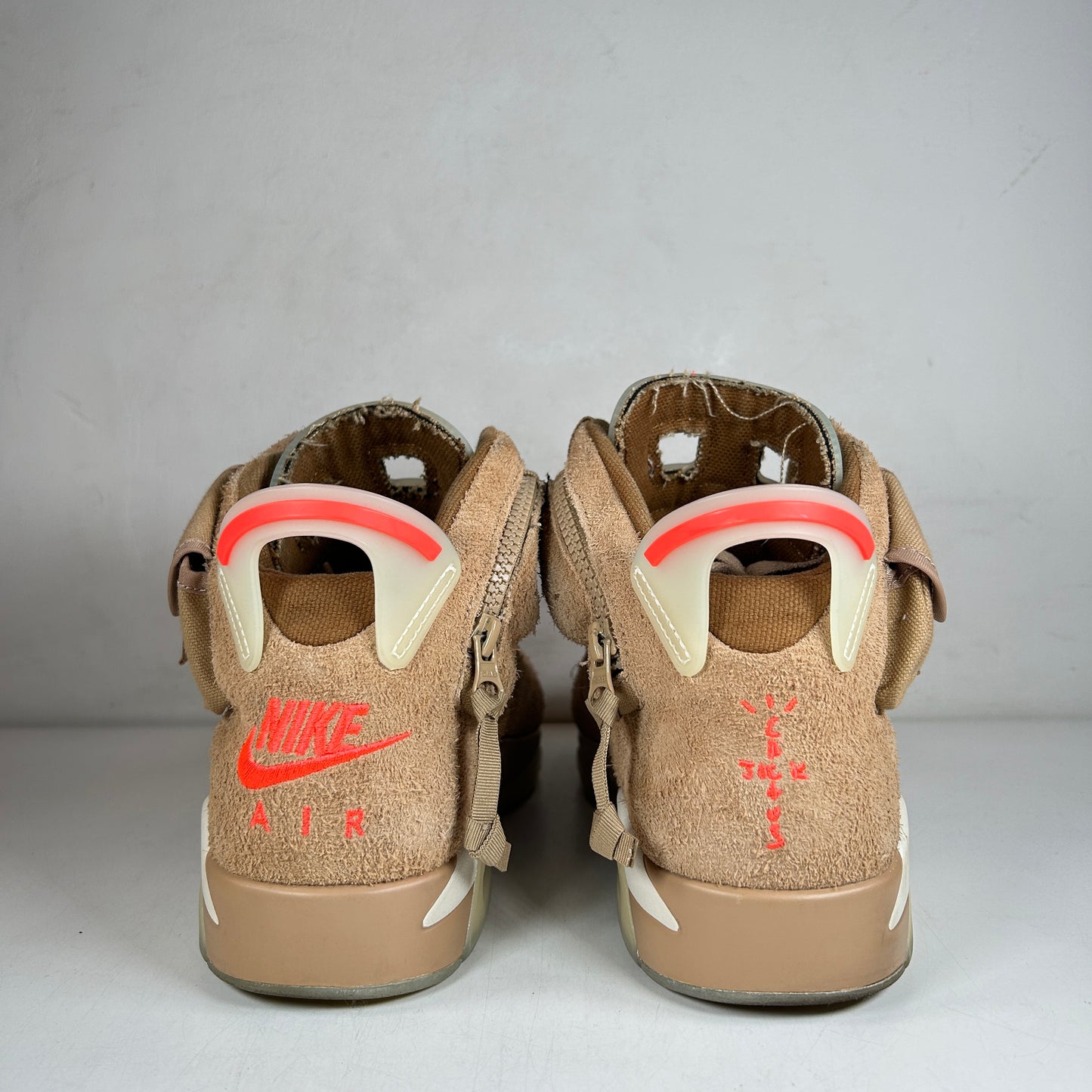 DH0690 200 Jordan 6 Retro Travis Scott British Khaki [USED] - 11 M (Used) (No Box)