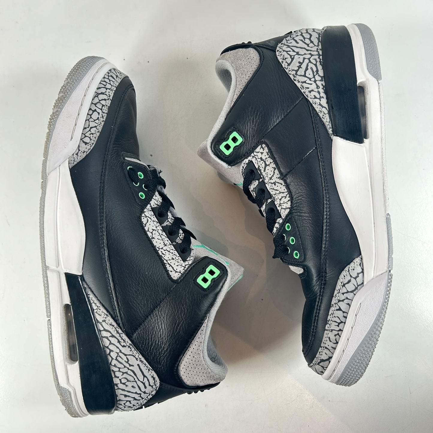 CT8532 031 Jordan 3 Retro Green Glow [USED] - 10.5 M (Used)