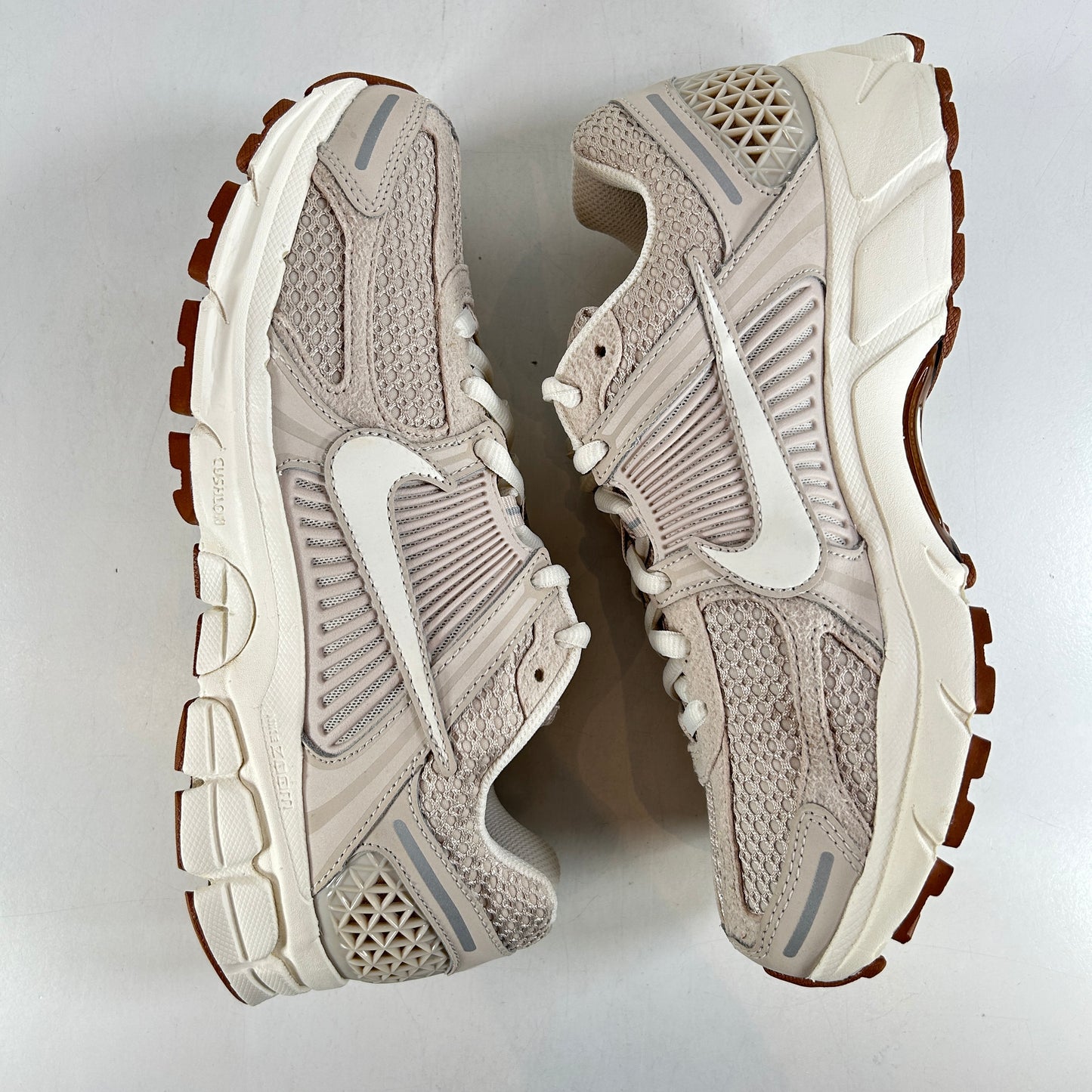 FZ3780 101 Nike Zoom Vomero 5 Light Orewood Brown (Women's) [USED] - 11 W / 9.5 M (VNDS)