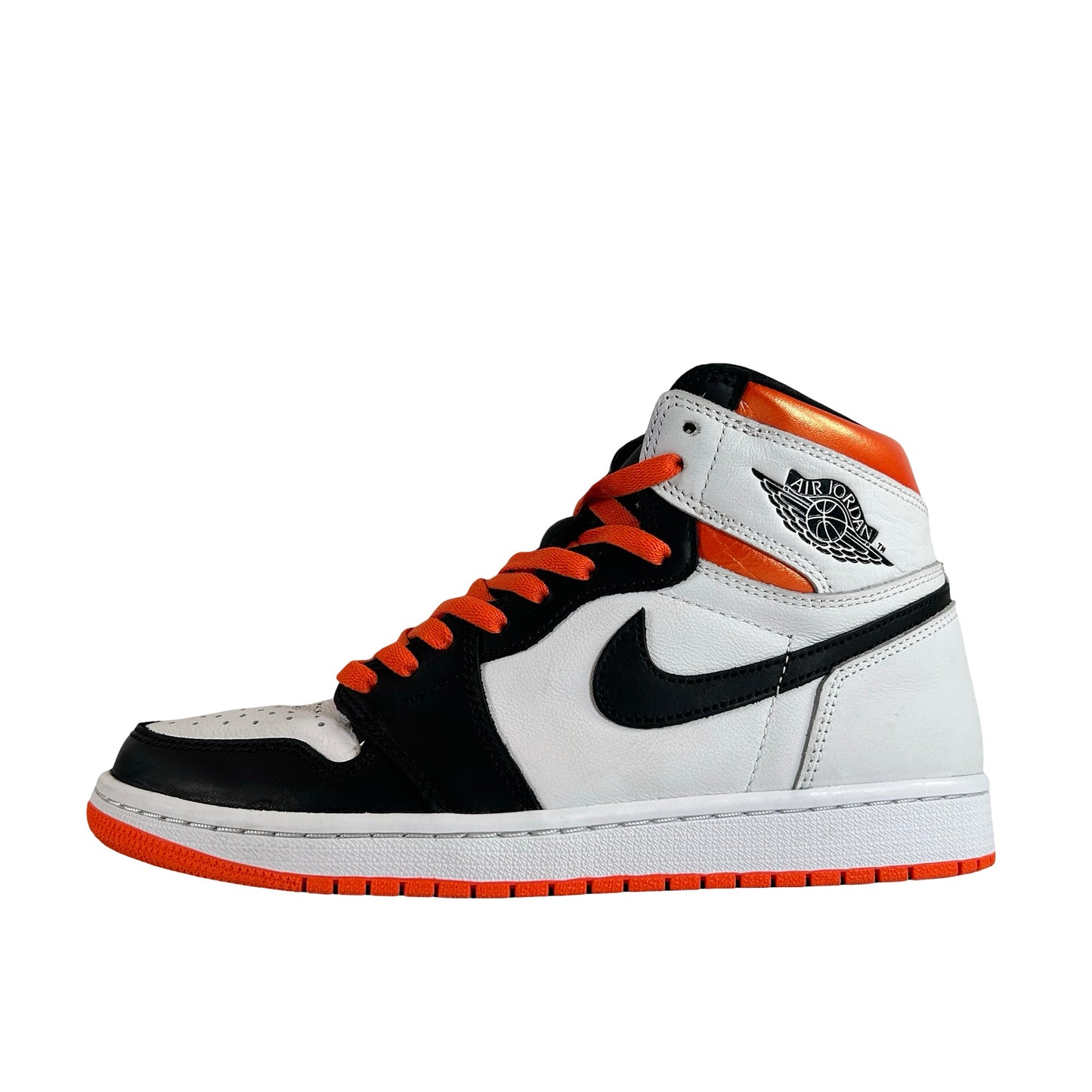 555088 180 Jordan 1 Retro High Electro Orange [USED] - 9 M (Used)