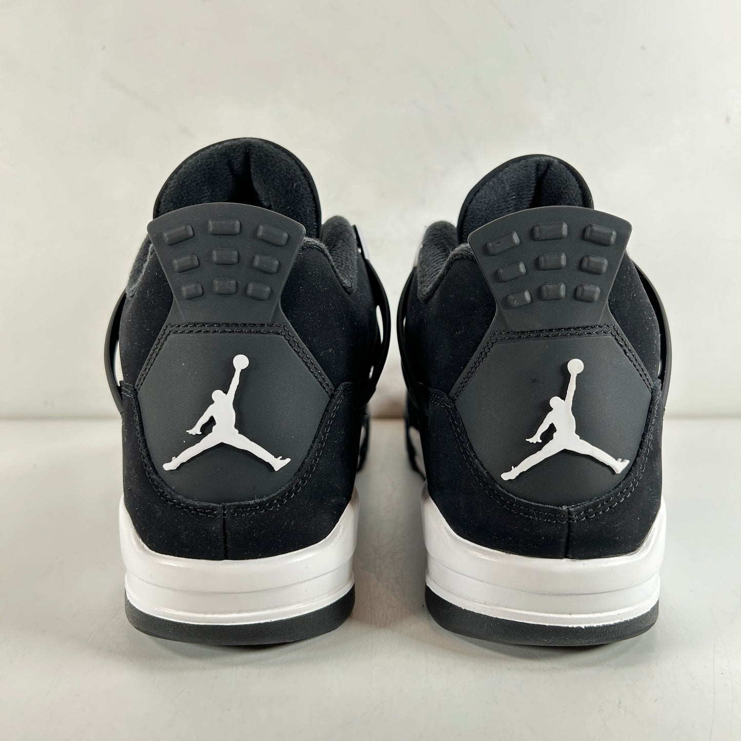 FQ8138 001 Air Jordan 4 Retro White Thunder [USED] - 10.5 M (Used)