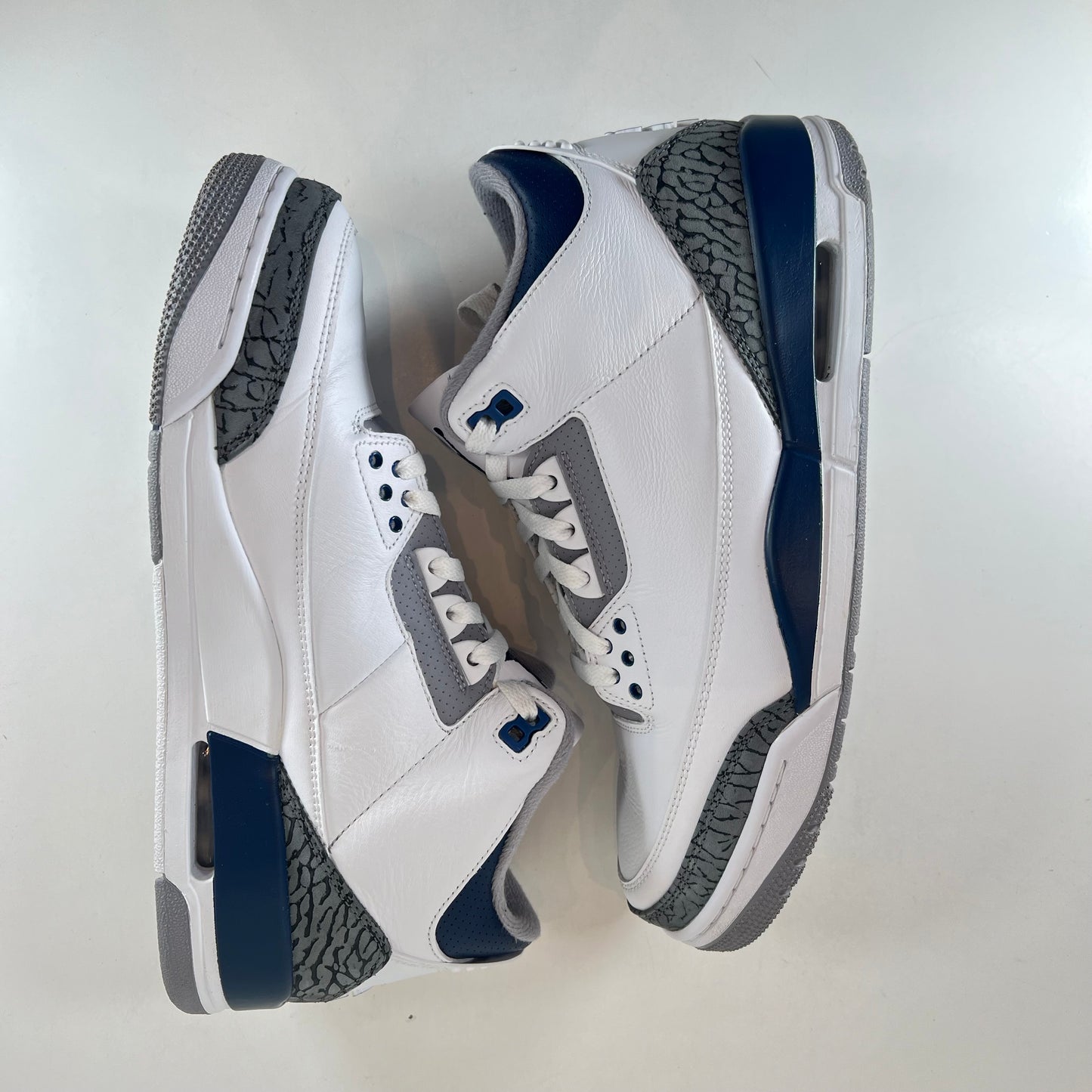 CT8532 140 Jordan 3 Retro Azul marino medianoche