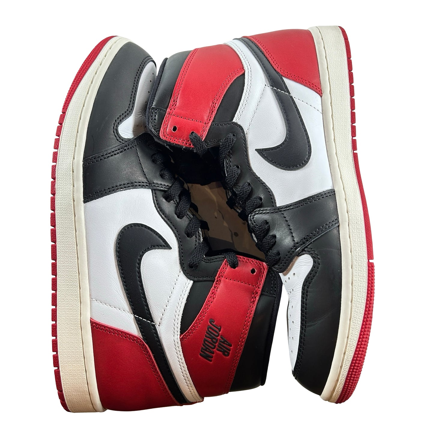 DZ5485 106 Jordan 1 Retro High OG Black Toe Reimagined [USED] - 11 M (Used7)