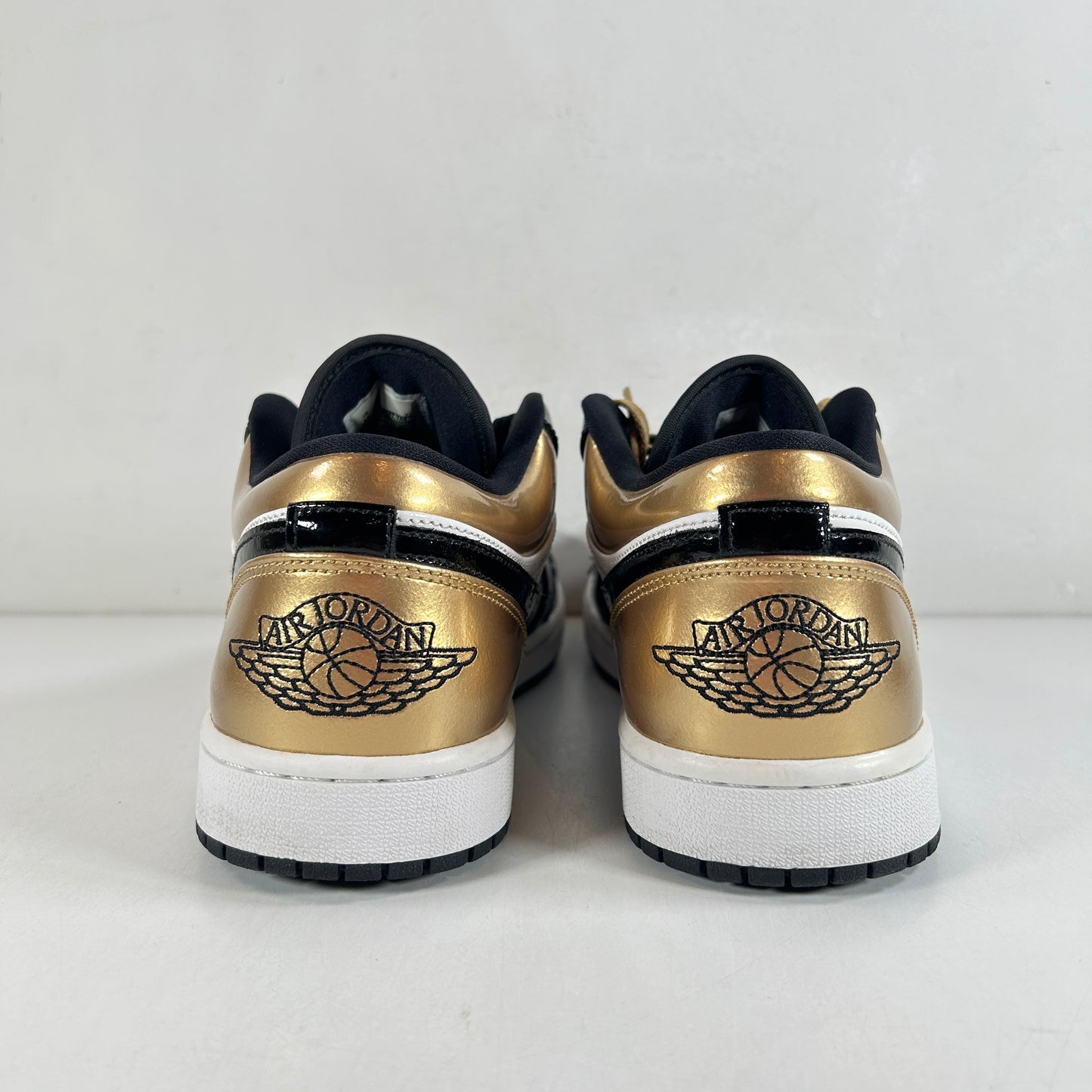 CQ9447 700 Jordan 1 Low Gold Toe [USED] - 10 M (Used)
