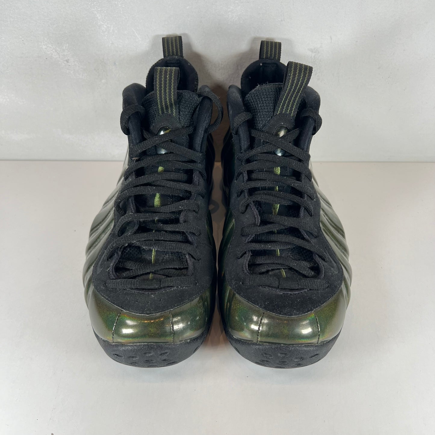 314996 301 Nike Air Foamposite One Legion Green [USED] - 9.5 M (Used)