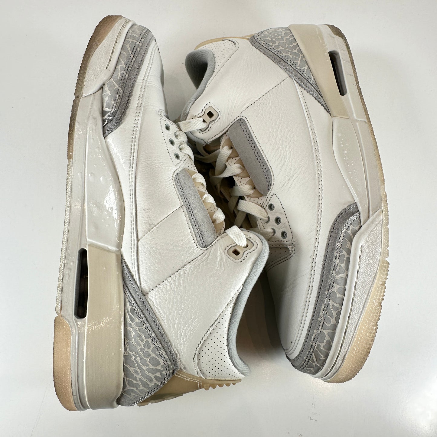 FJ9479 100 Jordan 3 Retro Craft Ivory [USED] - 10 M (Used)