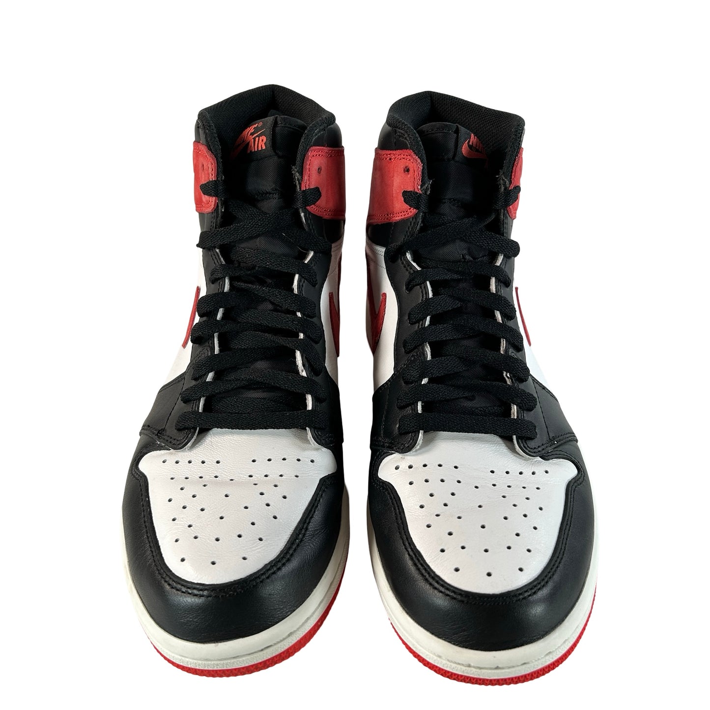 555088 112 Jordan 1 Retro High Track Red [USED] - 11 M (Used)
