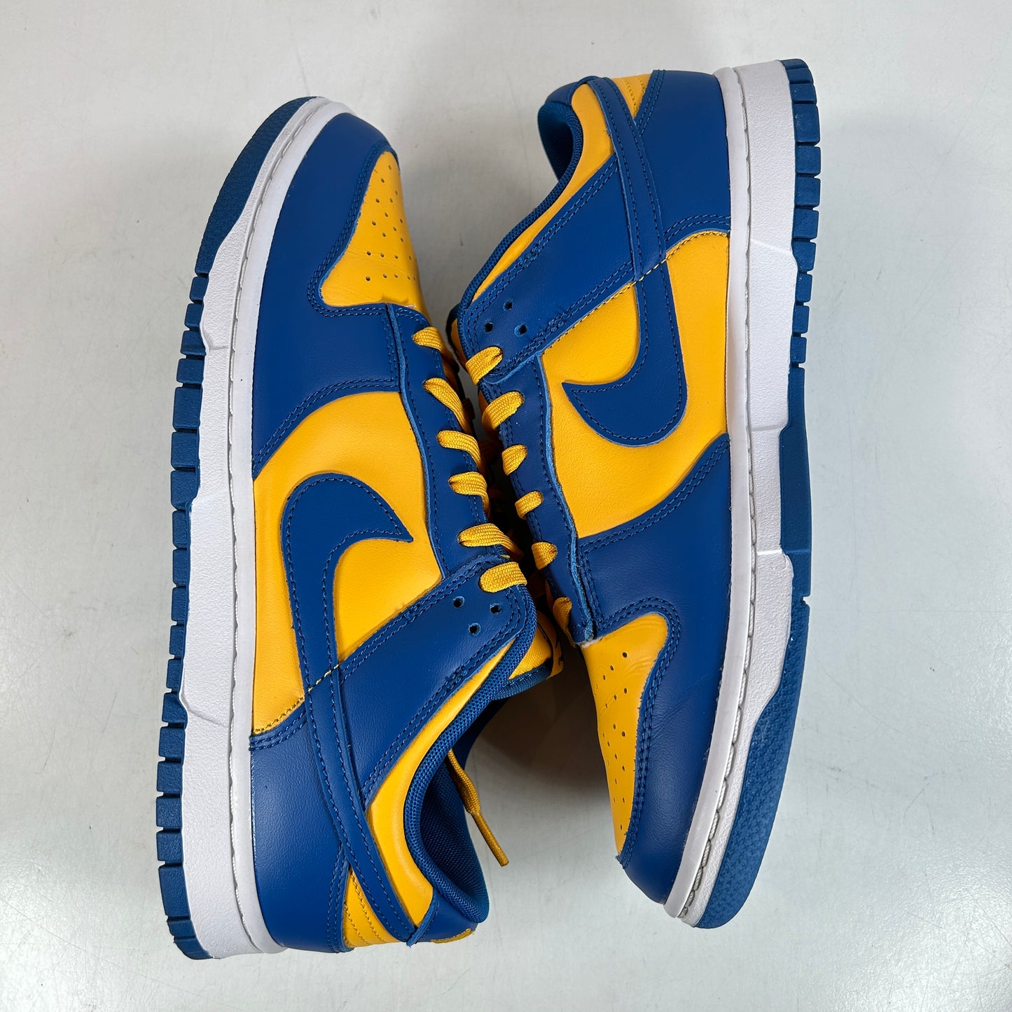 DD1391 402 Nike Dunk Low UCLA [USED] - 9.5 M (Used)