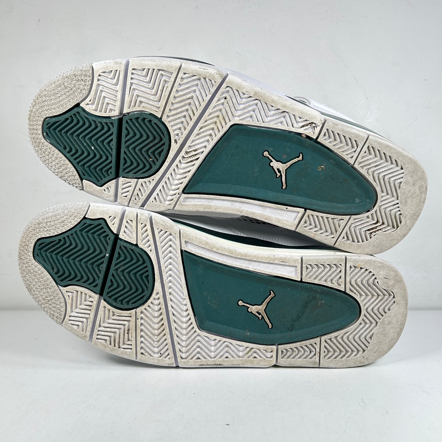 FQ8138 103 Jordan 4 Retro Oxidized Green [USED] - 8.5 M (Used2)