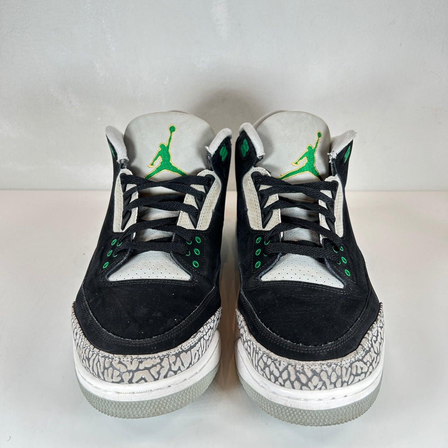 CT8532 030 Jordan 3 Retro Pine Green [USED] - 13 M (Used)