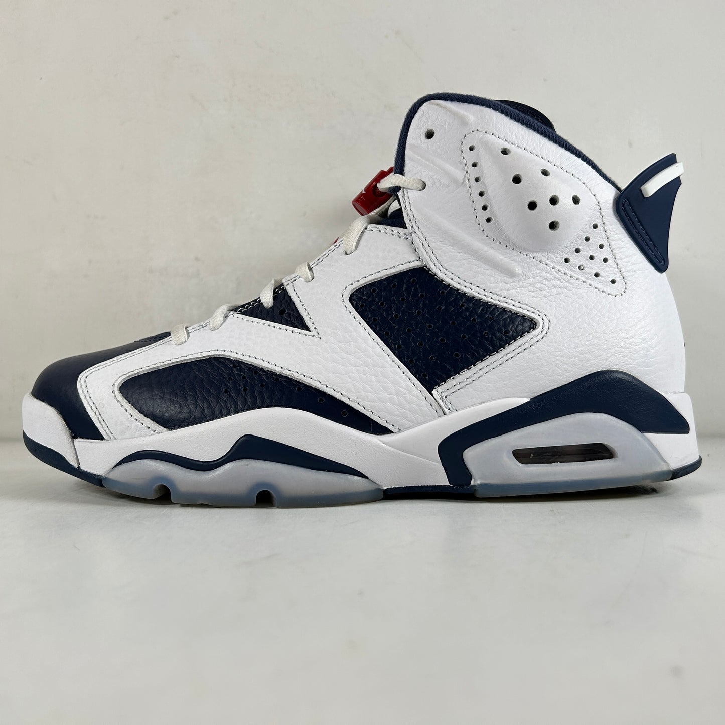 CT8529 164 Jordan 6 Retro Olympic (2024) - 8 M (Used)