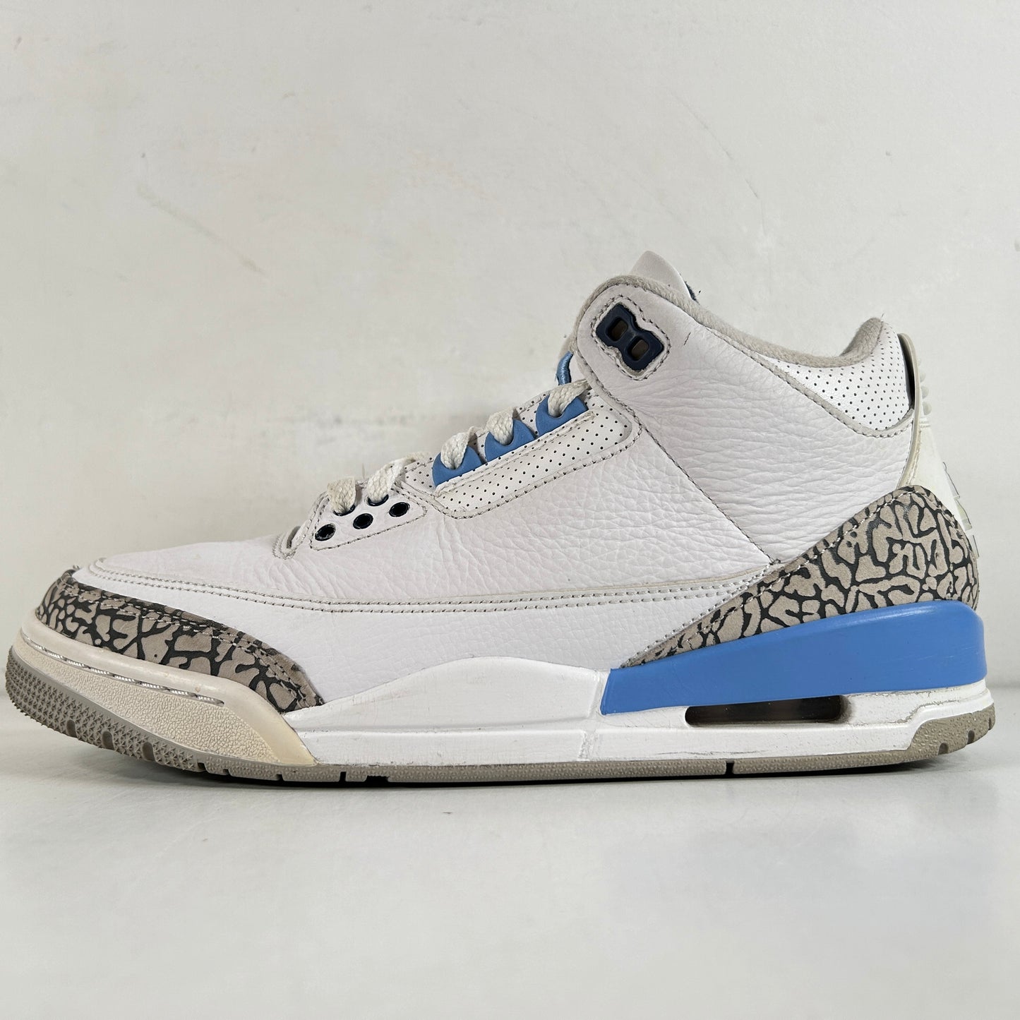CT8532 104 Jordan 3 Retro UNC (2020) [USED] - 8 M (Used)