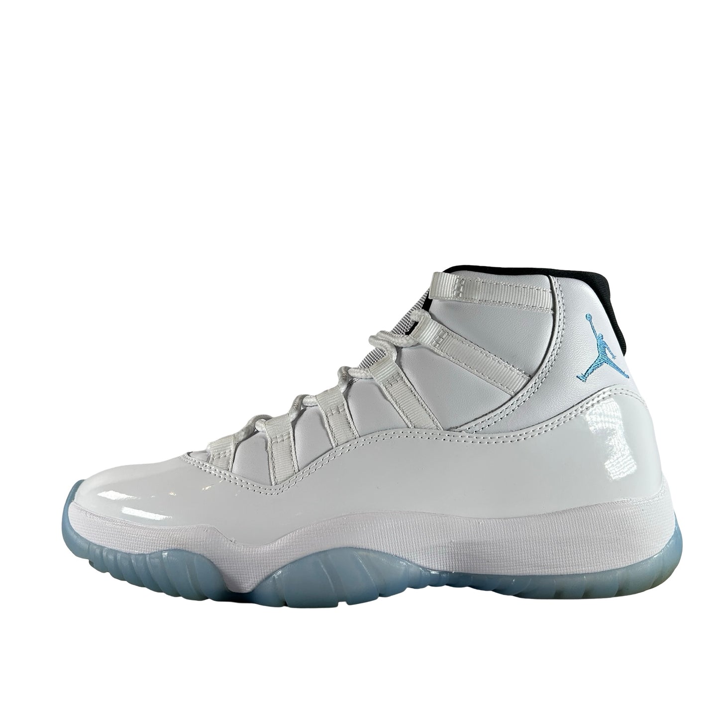 CT8012 104 Jordan 11 Retro Legend Blue (2024) [USED] - 8.5 M (Used)
