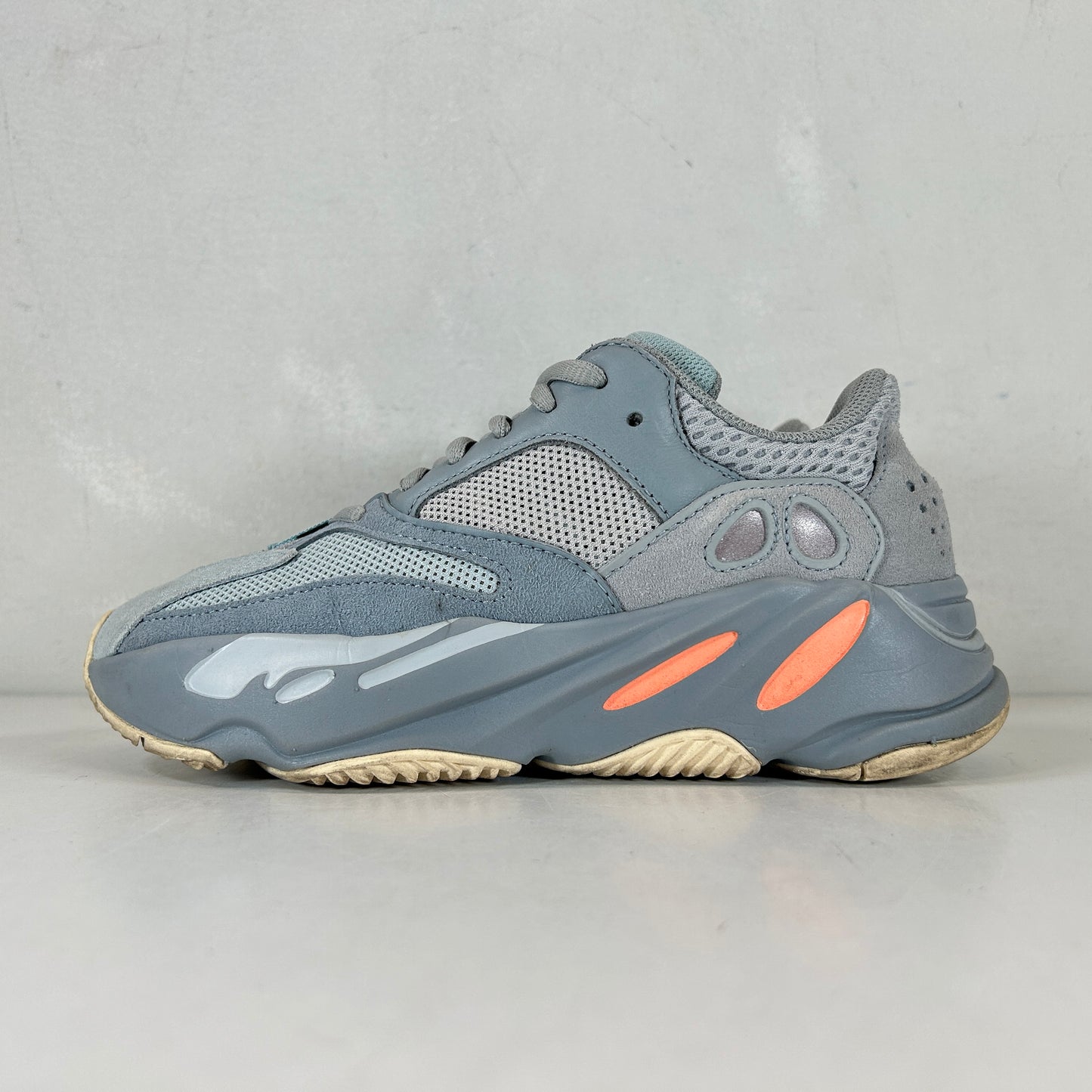 EG7597 Adidas Yeezy Boost 700 Inertia [USED] - 4 M (Used)