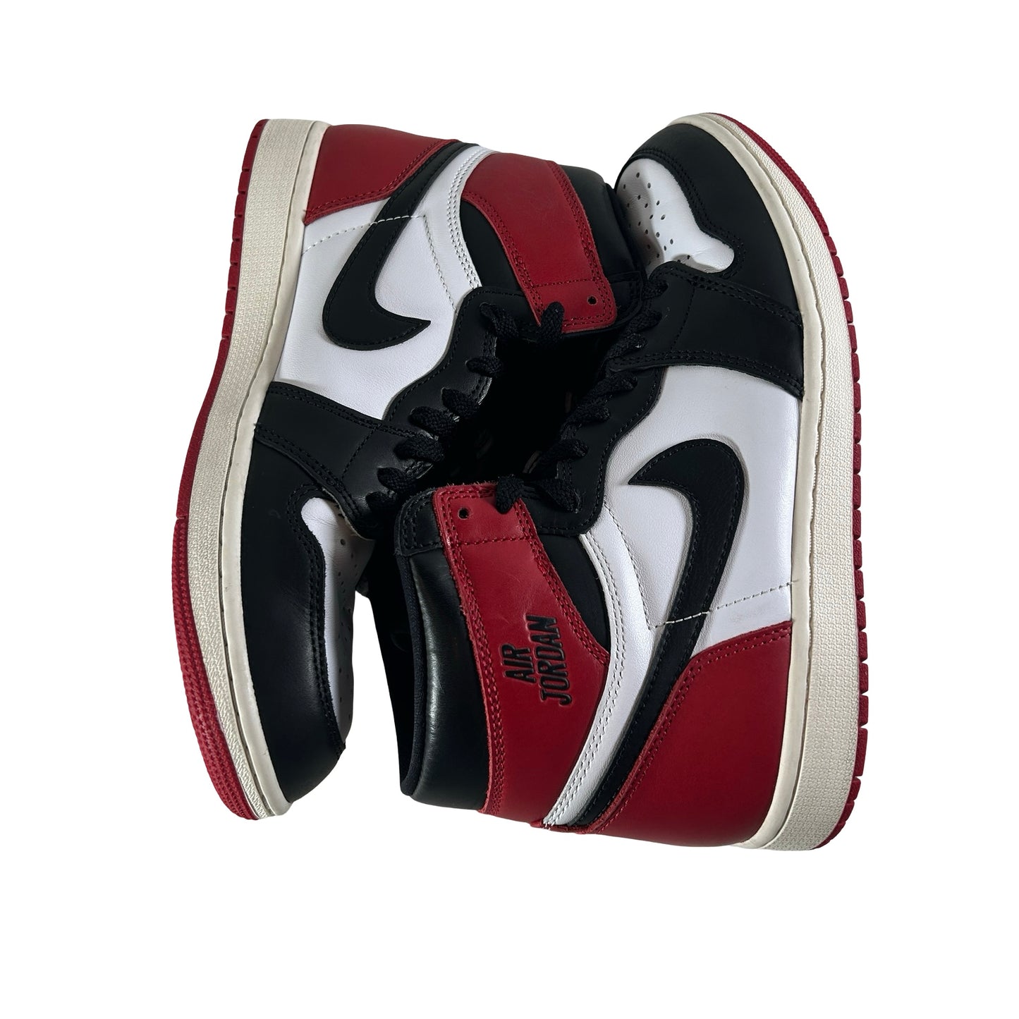 DZ5485 106 Jordan 1 Retro High OG Black Toe Reimagined [USED] - 9.5 M (Used18)