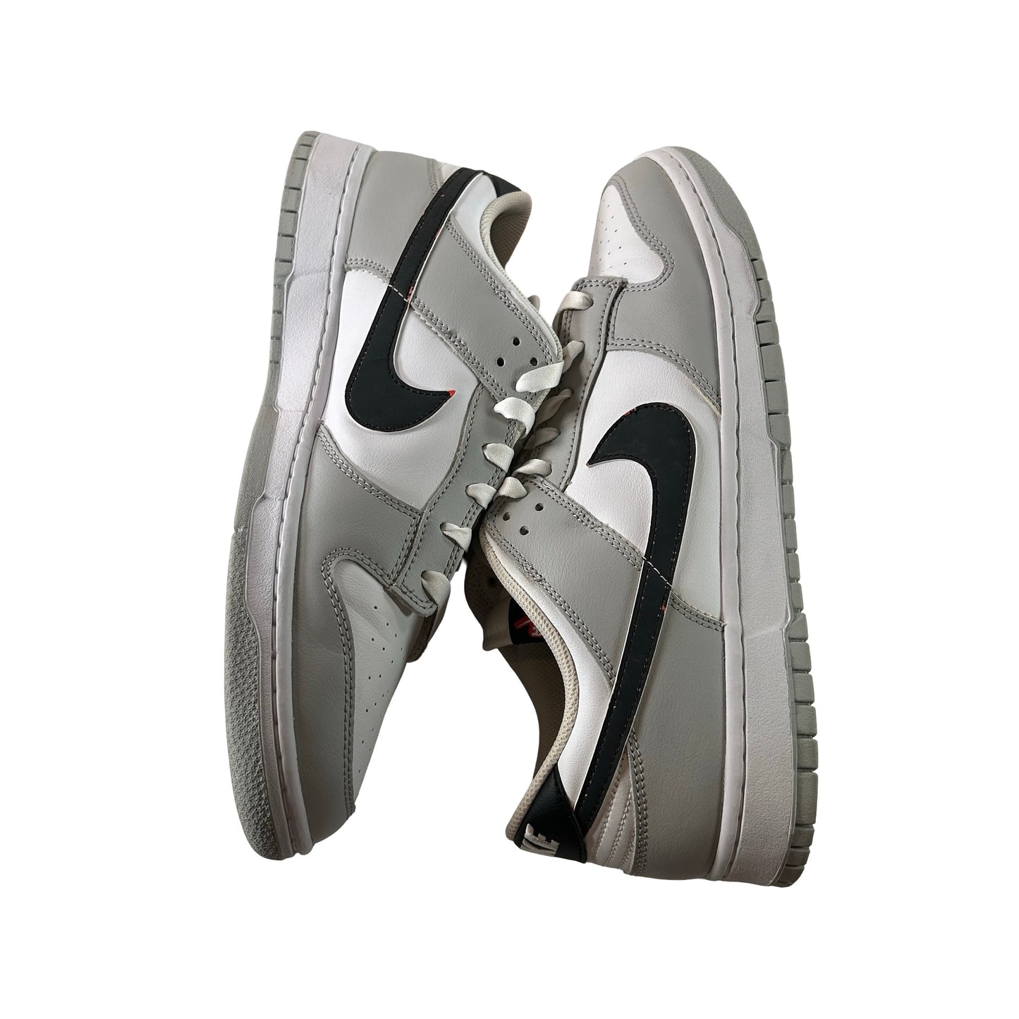 DR9654 001 Nike Dunk Low SE Lotería Pack Gris Niebla