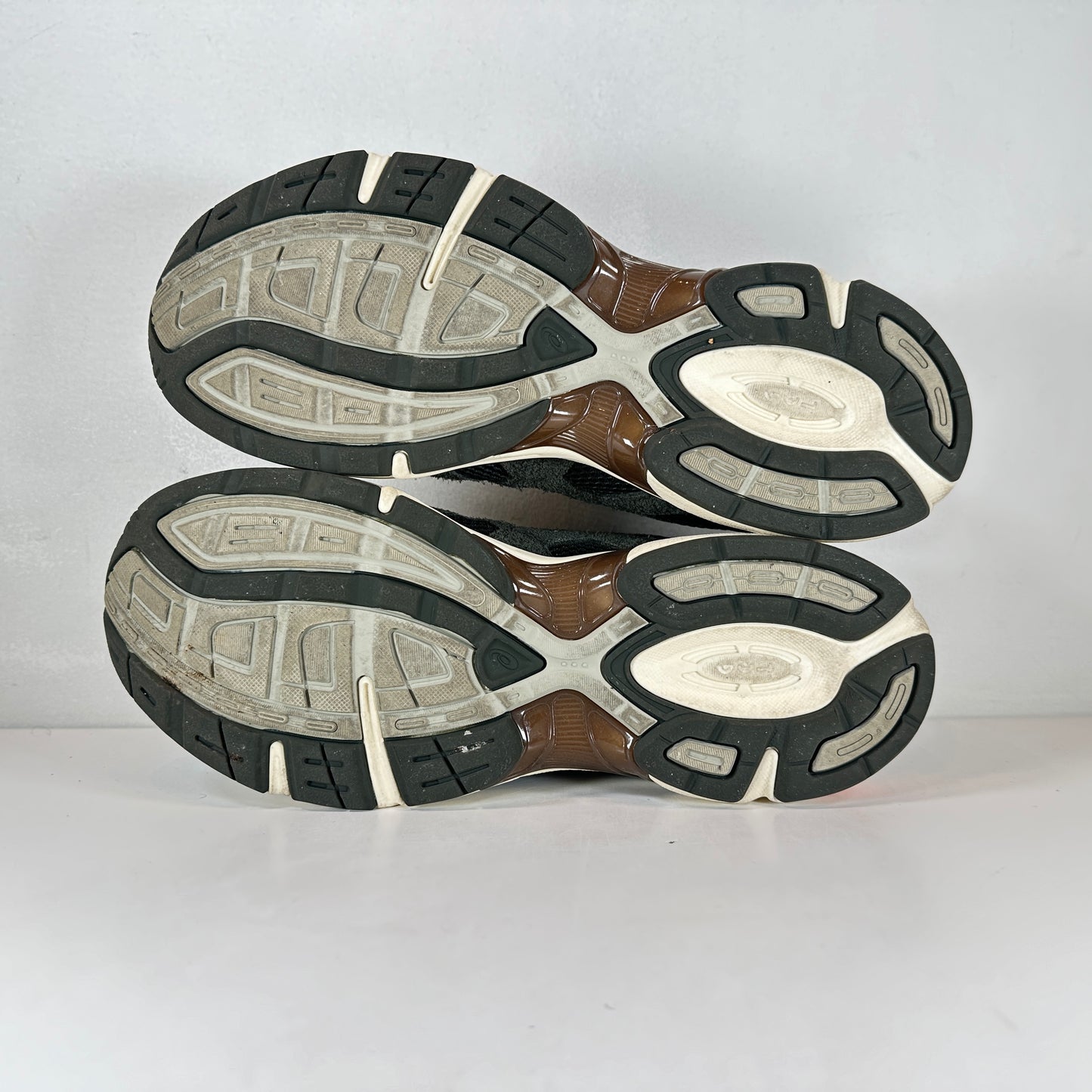 1201A924 300 ASICS Gel-1130 MK-II HAL Studio Forest [USED] - 11.5 M (Used)