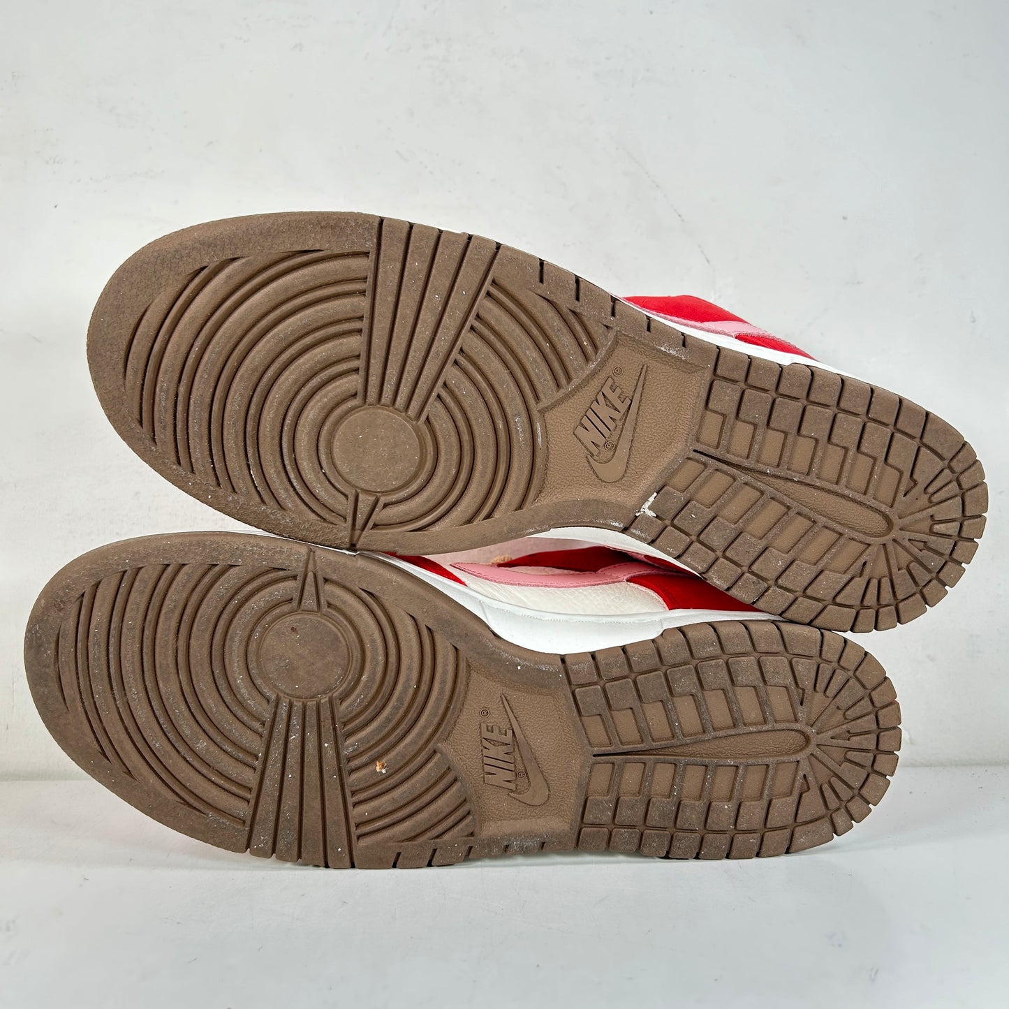 FB7910 600 Nike Dunk Low PRM Bacon (Mujeres)