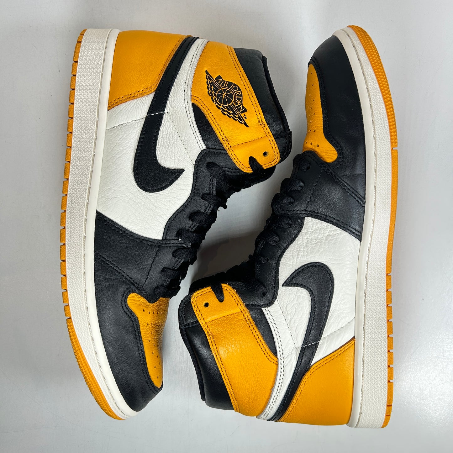 555088 711 Jordan 1 Retro High OG Yellow Toe [USED] - 11.5 M (Used2)