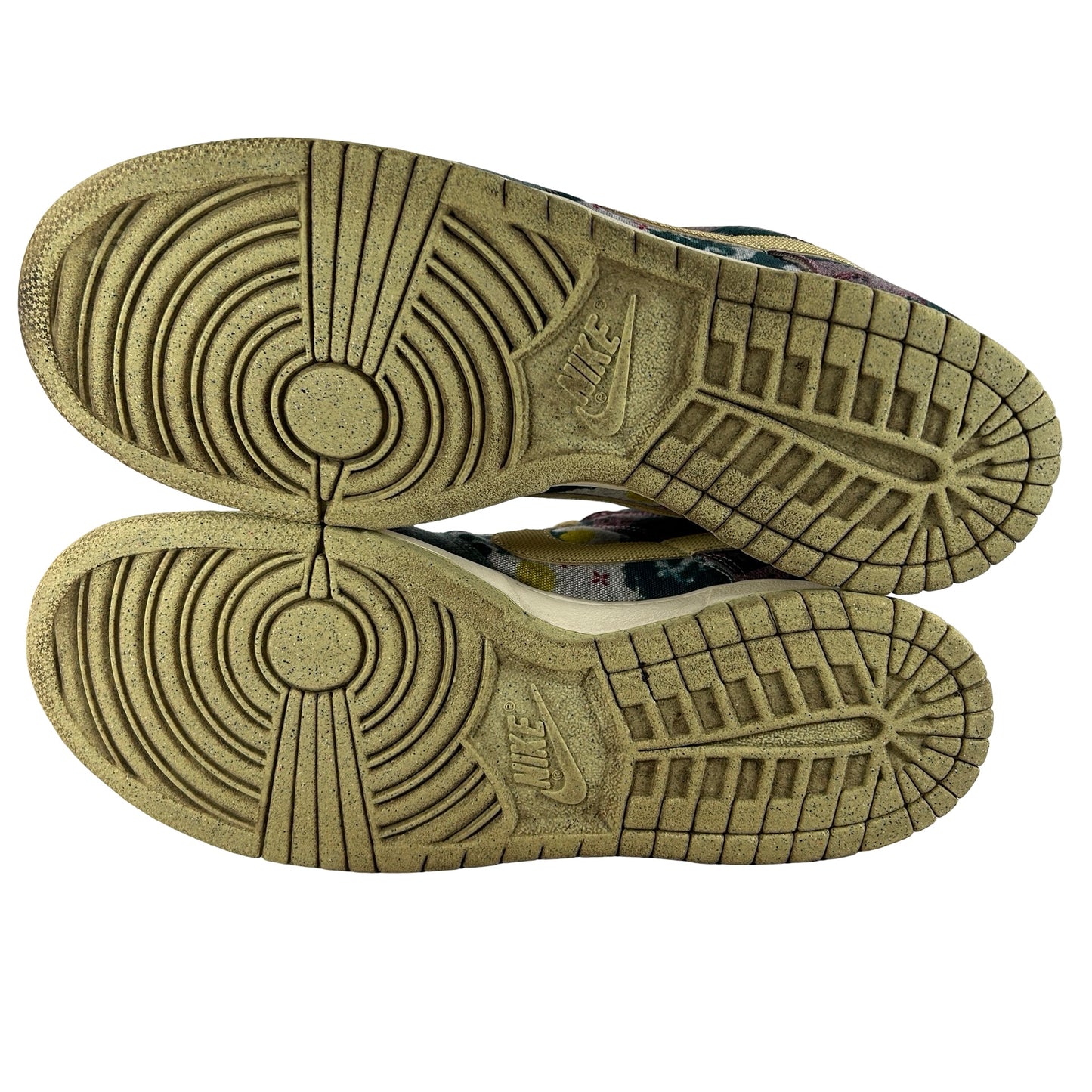 CZ9747 900 Nike Dunk Low Community Garden [USED] - 9.5 M (Used)