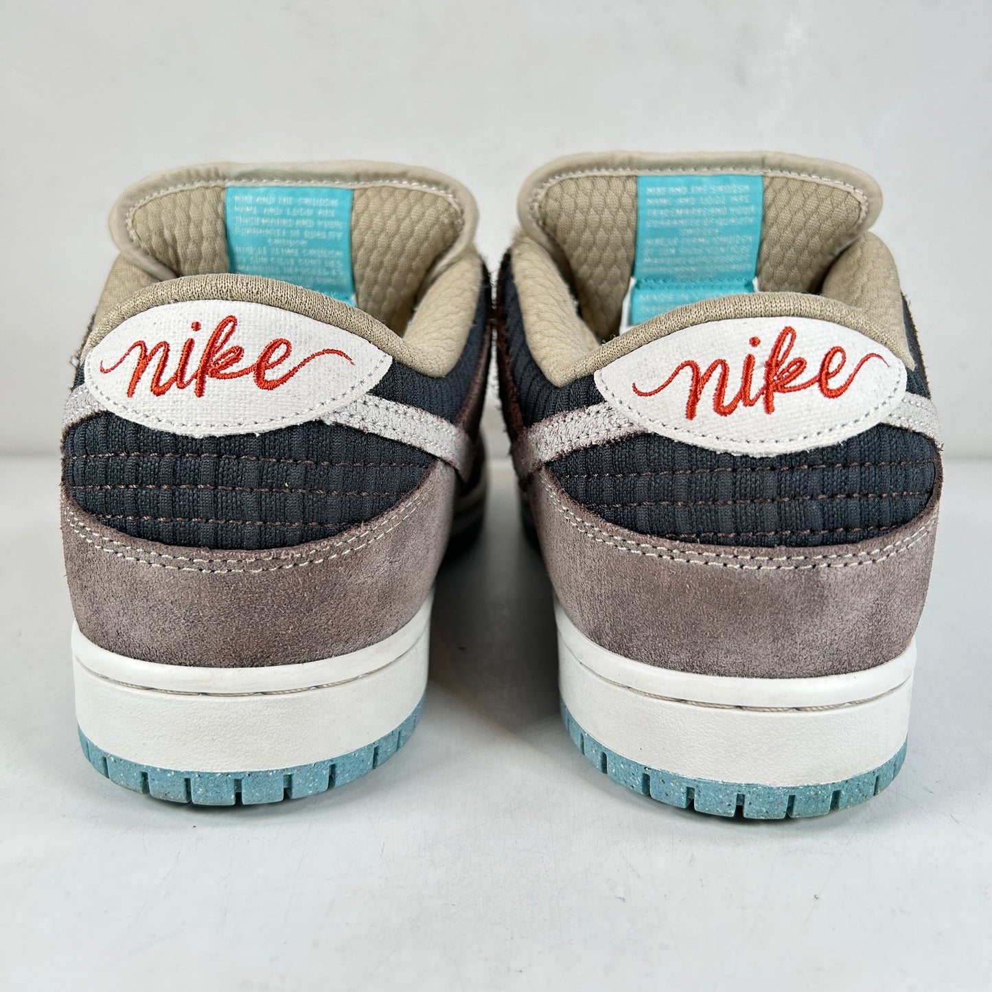 FZ3129 200 Nike SB Dunk Low Big Money Savings [USED] - 11 M (Used)