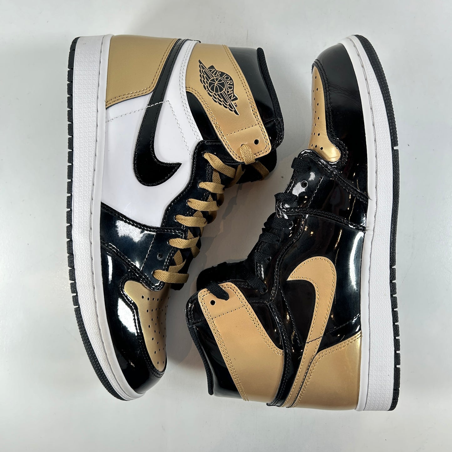 861428 007 Jordan 1 Retro High NRG Patent Gold Toe [USED] - 10 M (Used) (Replace Box)