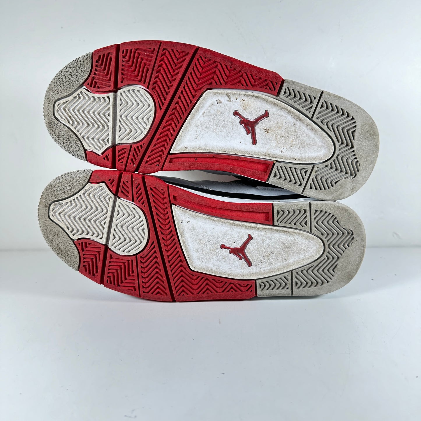 408452 160 Jordan 4 Retro Fire Red (2020) (GS) [USED] - 7 Y (Used)