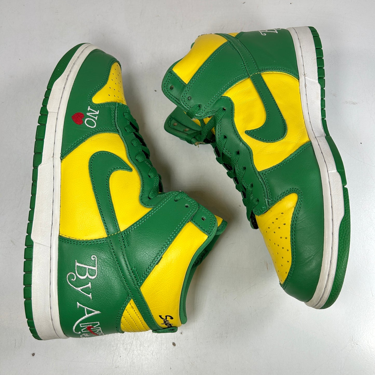 DN3741 700 Nike SB Dunk High Supreme By Any Means Brazil [USED] - 10.5 M (Used) (No Box)