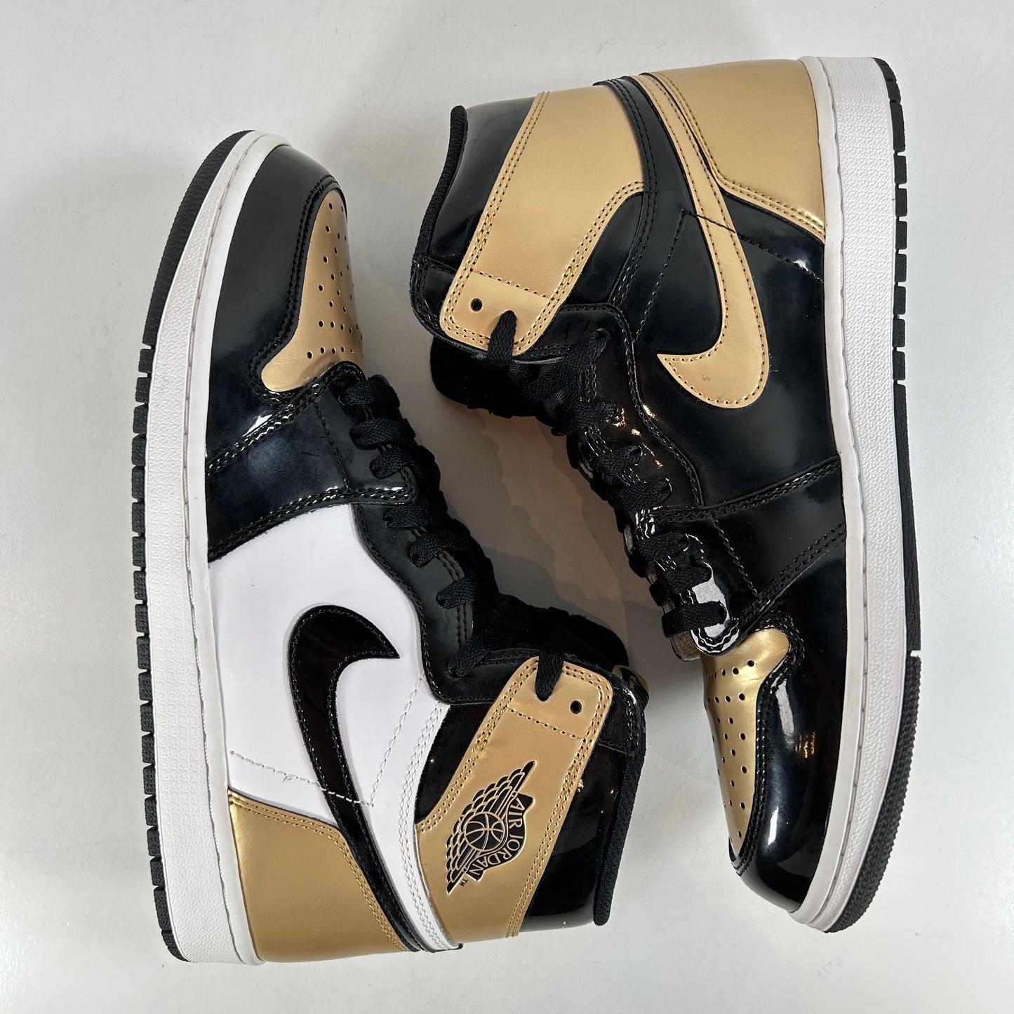 861428 007 Jordan 1 Retro High NRG Patent Gold Toe [USED] - 10.5 M (Used2)