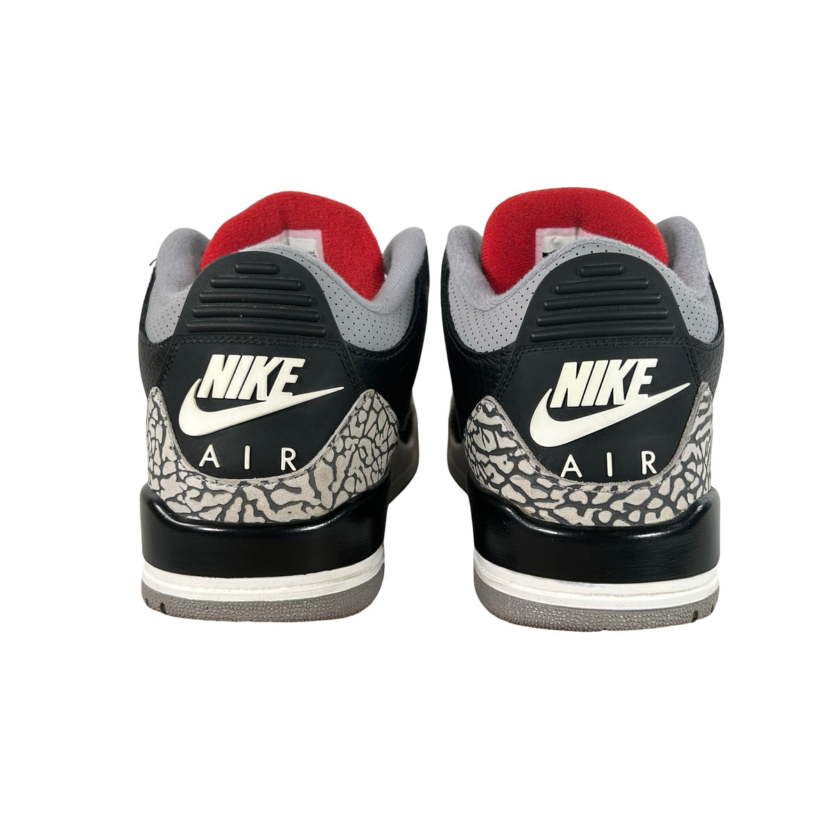 854262 001 Jordan 3 Black Cement 2018 [USED] - 8.5 M (Used12)