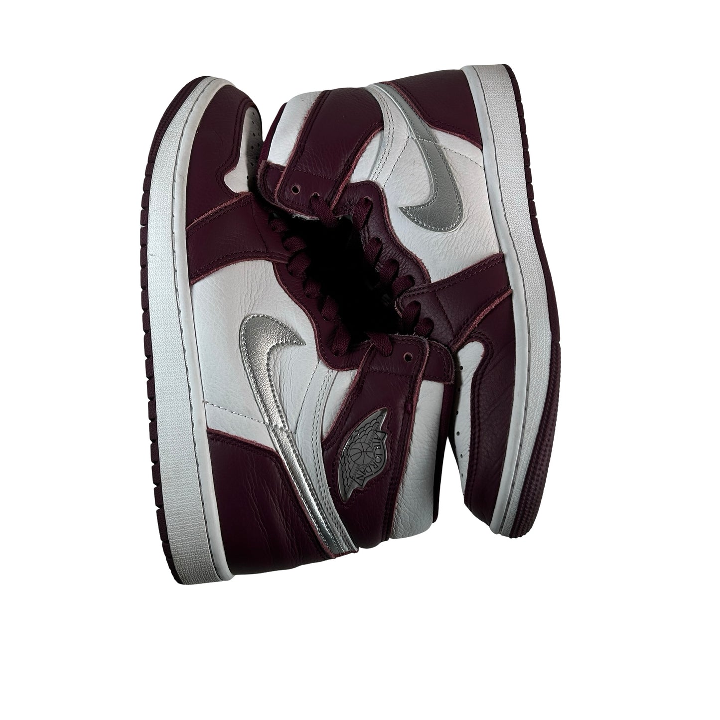 555088 611 Jordan 1 Retro High OG Bordeaux [USED] - 9 M (Used) (Replace Box)