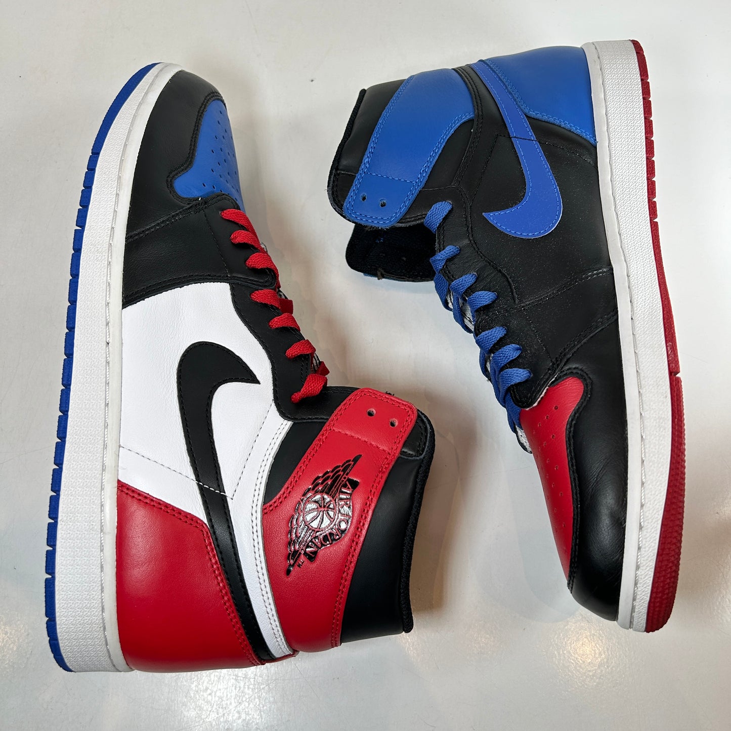 555088 026 Jordan 1 Retro Top 3 [USED] - 14 M (Used) (No Box) (No Insoles)