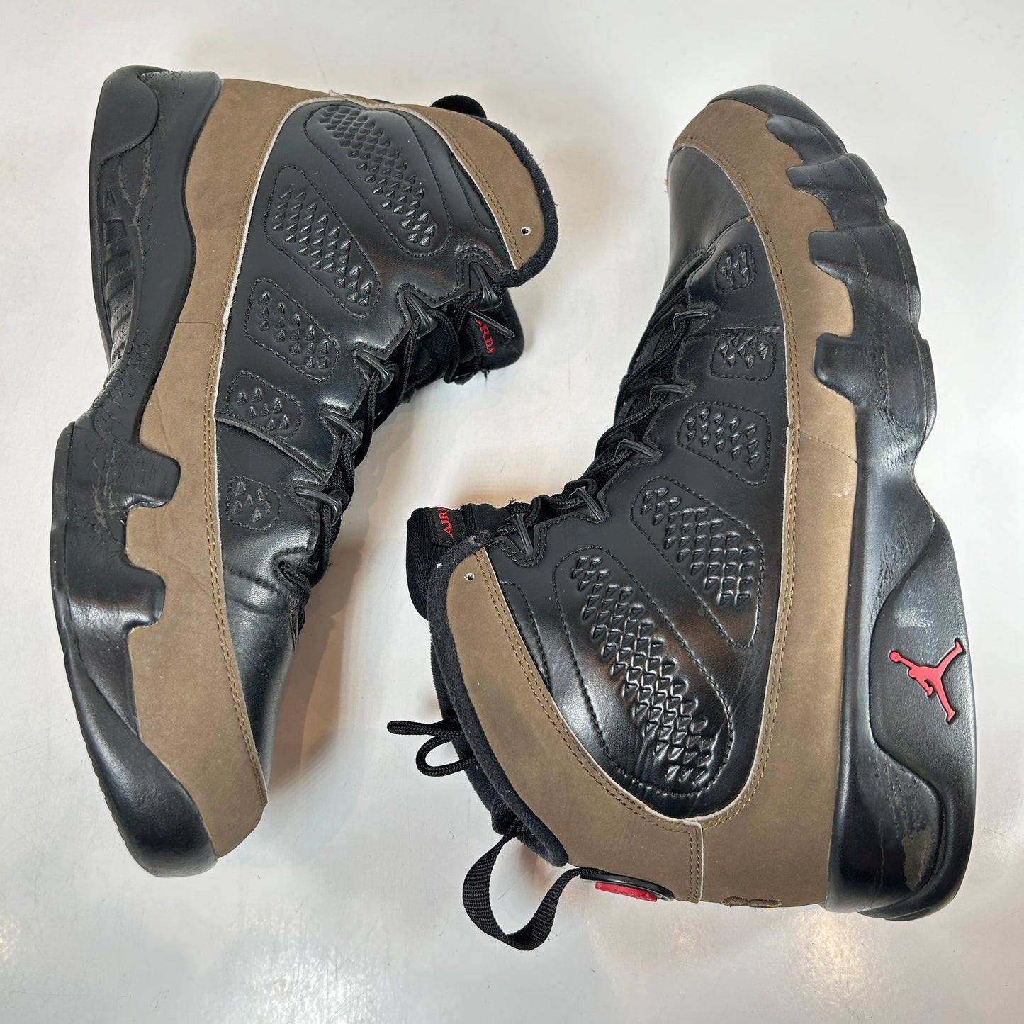 302370 020 Jordan 9 Retro Olive (2012) [USED] - 11 M (Used) (No Box)