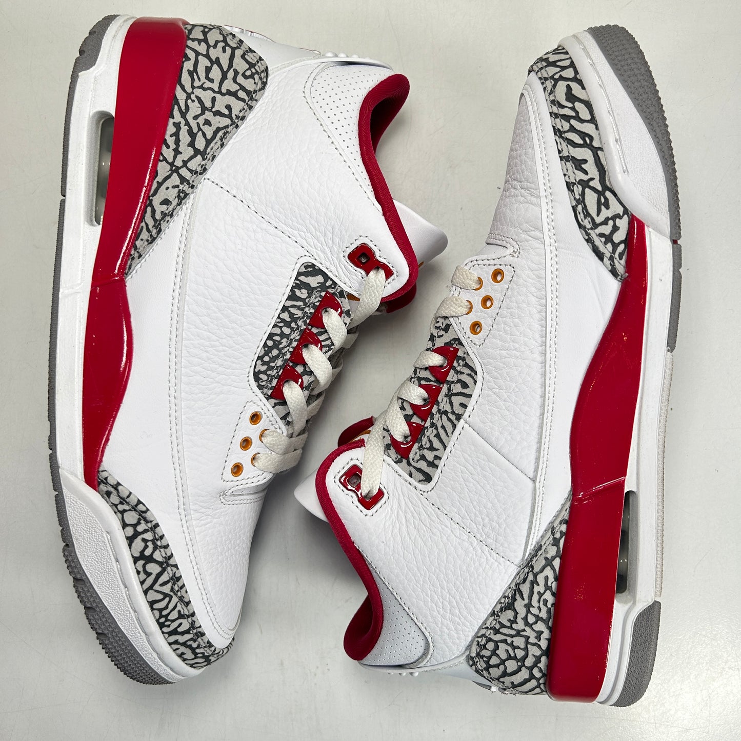 CT8532 126 Jordan 3 Retro Cardinal Red [USED] - 9.5 M (Used2)