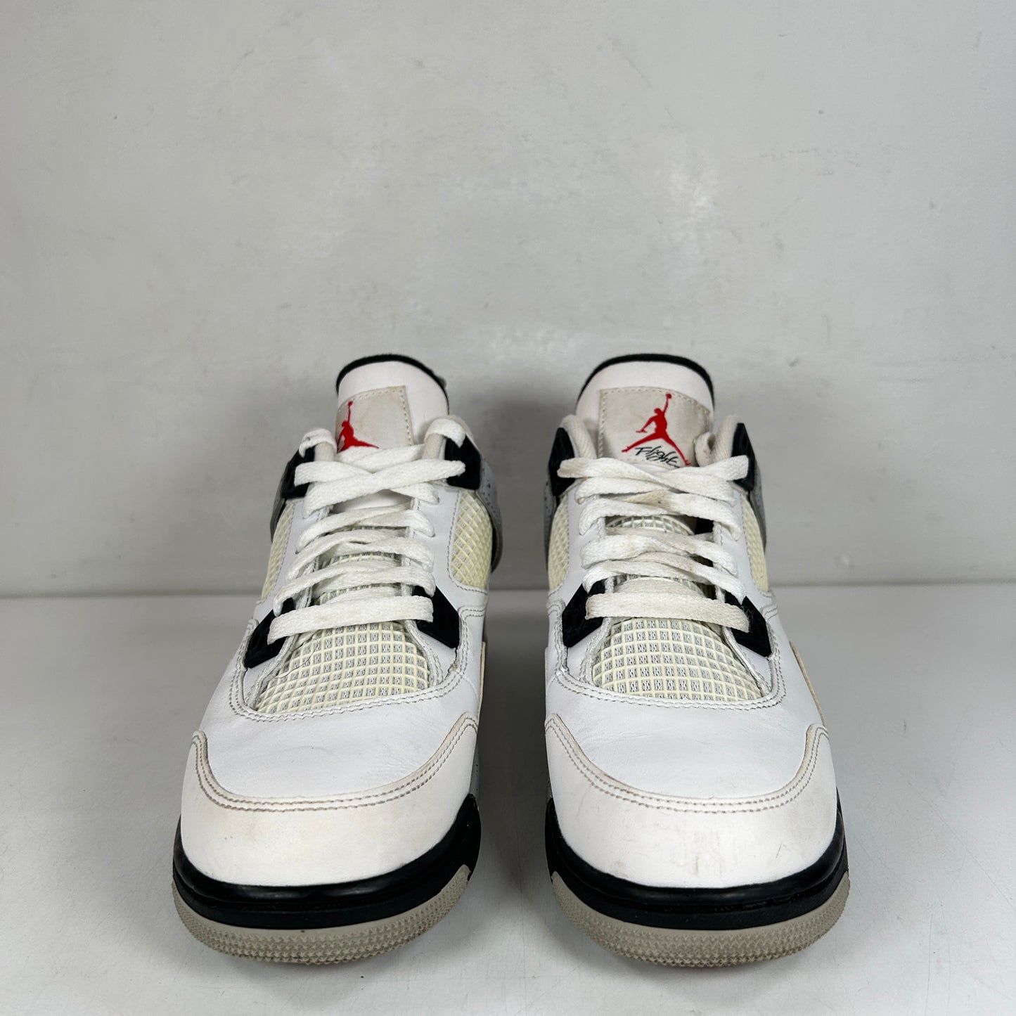 836016 192 Jordan 4 White Cement GS [USED] - 6 Y (Used)