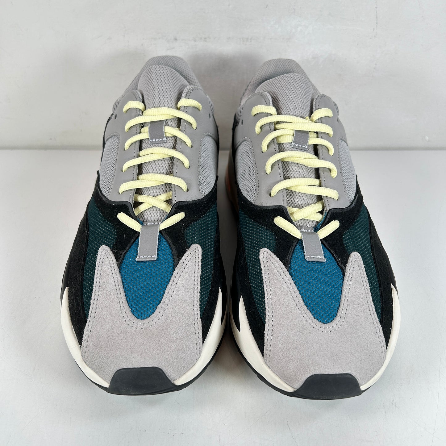 B75571 Yeezy 700 Wave Runner [USED] - 11 M (Used)