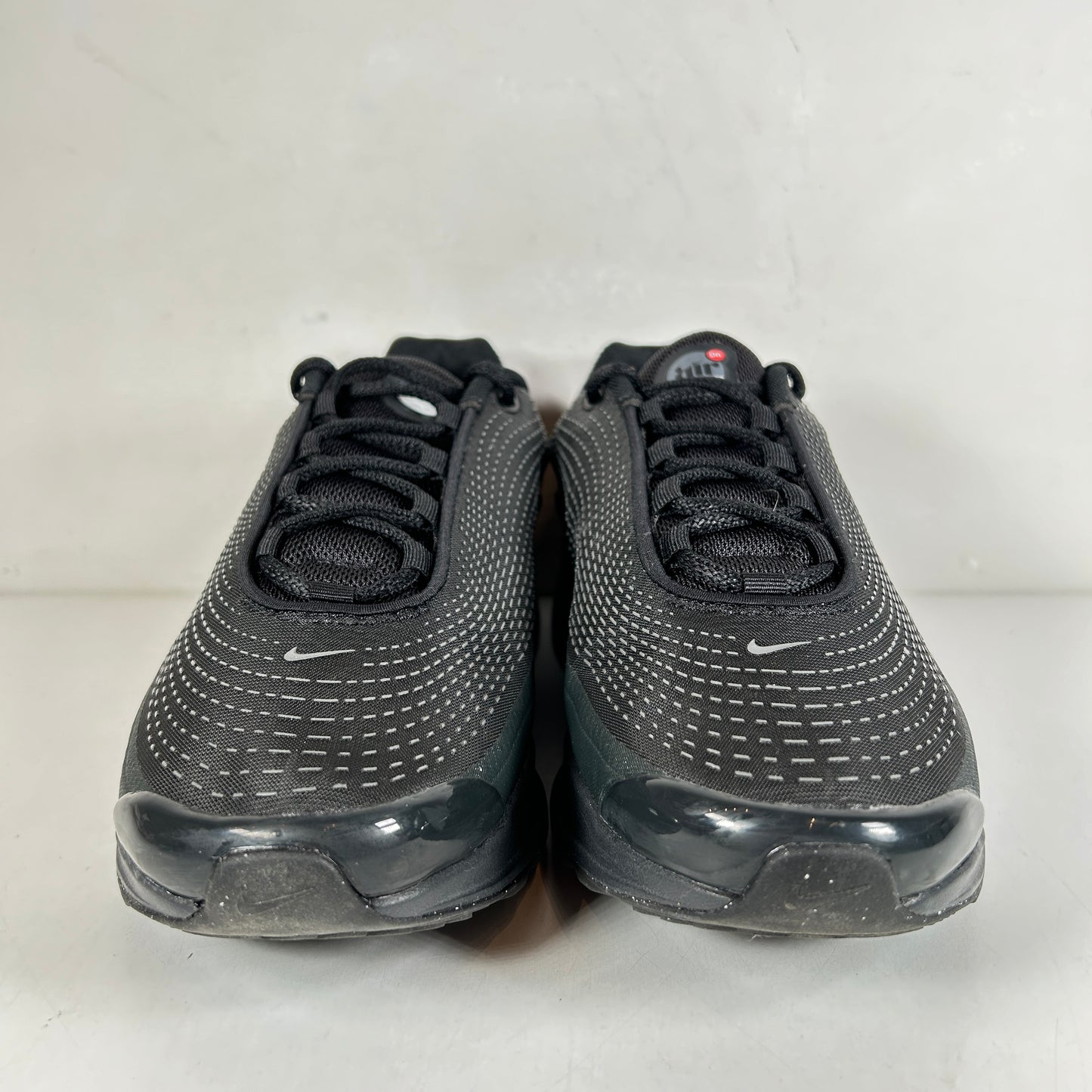 DV3337 002 Nike Air Max Dn Black Dark Smoke Grey [USED] - 9.5 M (Used)