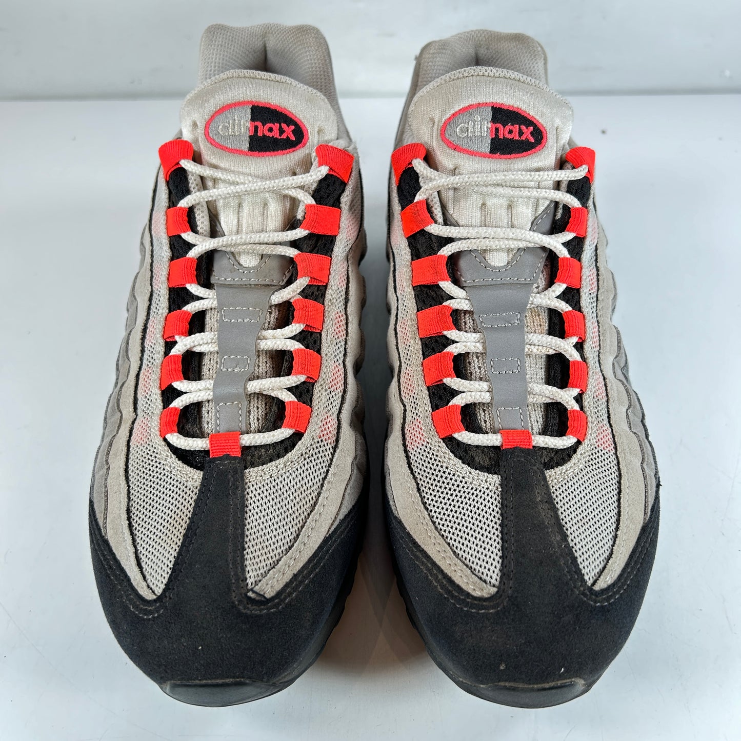 609048 106 Nike Air Max 95 Solar Red (2018) [USED] - 10.5 M (Used)