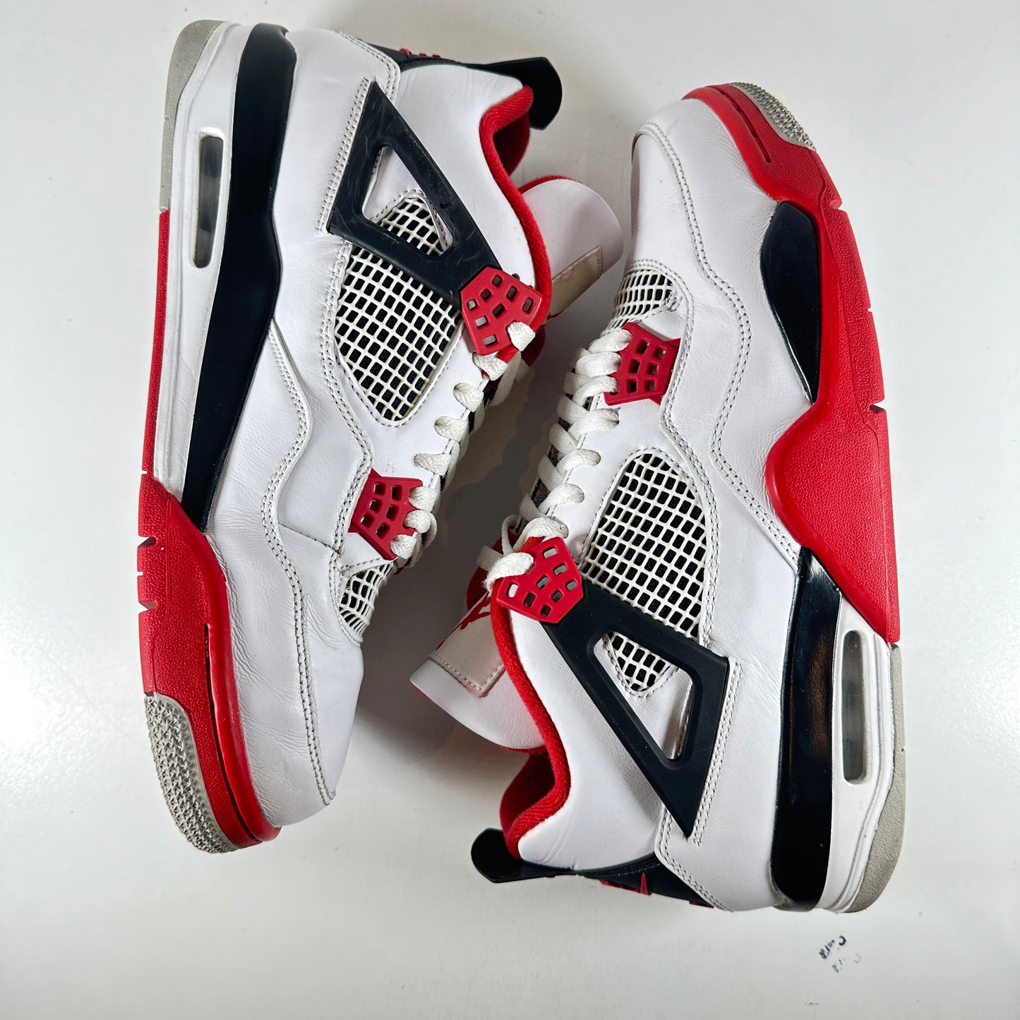 DC7770 160 Jordan 4 Retro Fire Red (2020) [USED] - 10.5 M (Used)