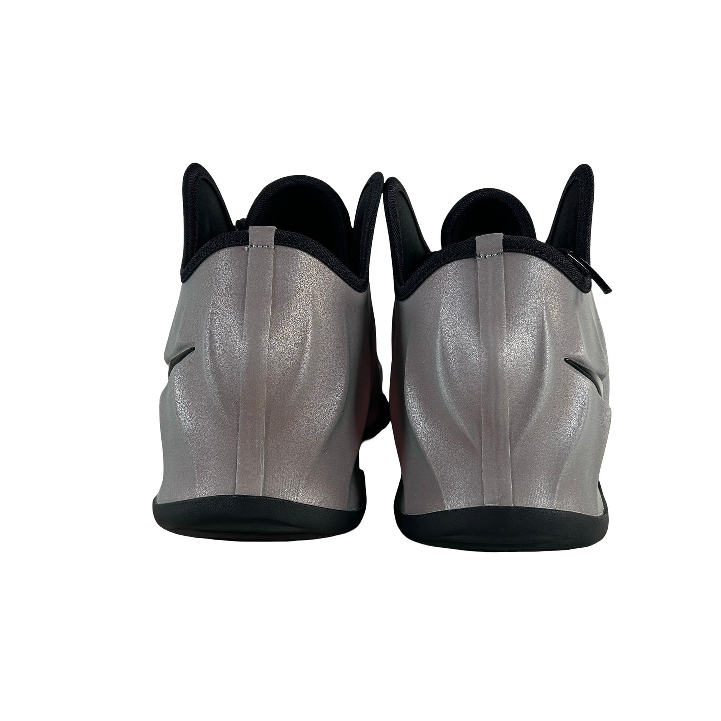 FZ5590 002 Nike GT Future Metallic Silver [Used] - 9.5 M (Used)