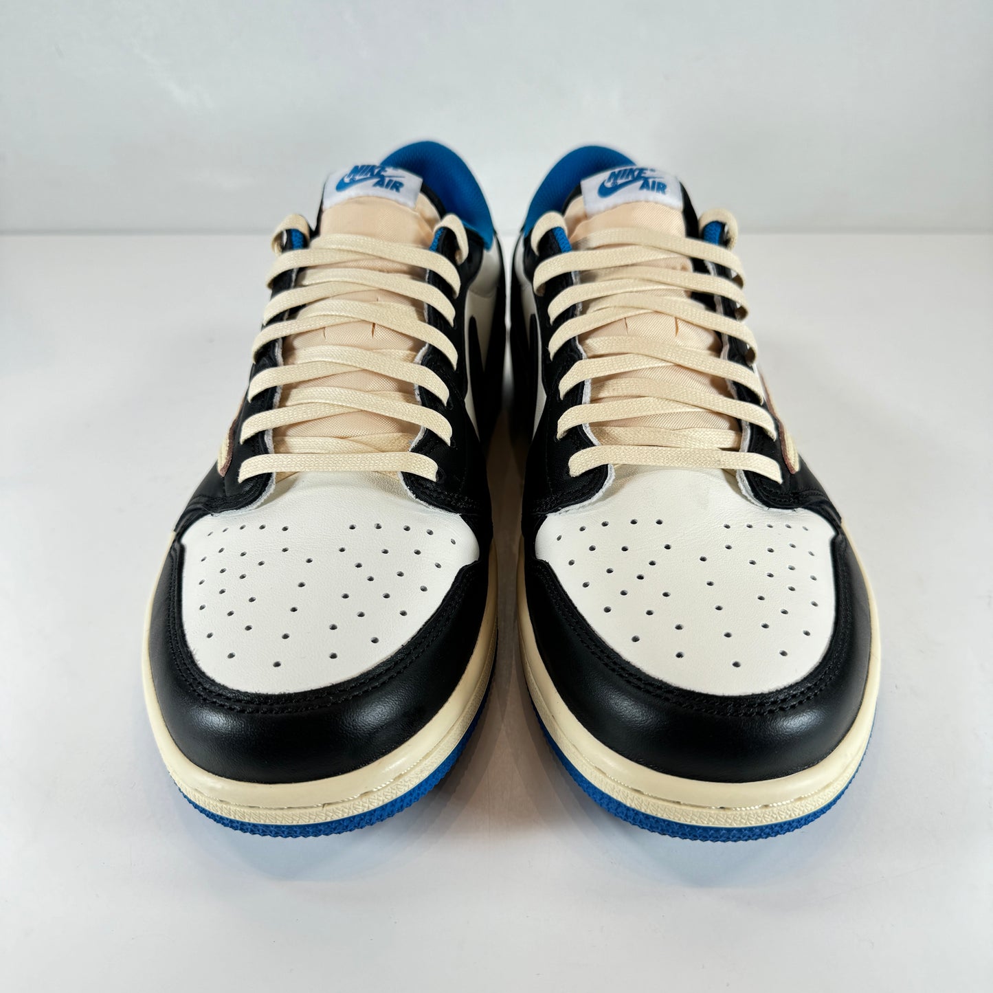 DM7866 140 Jordan 1 Low Fragment x Travis Scott [USED] - 10.5 M (VNDS)