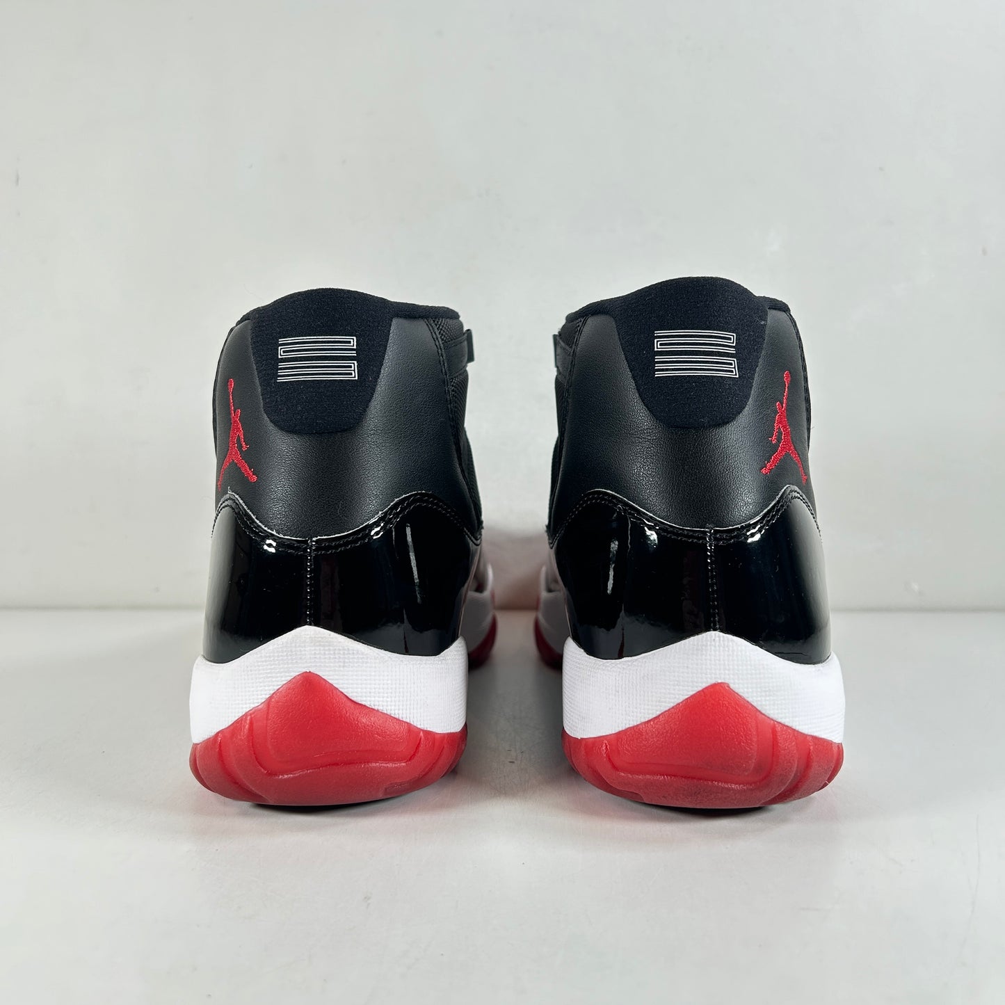378037 061 Jordan 11 Retro Playoffs Bred (2019) [USED] - 10.5 M (VNDS)