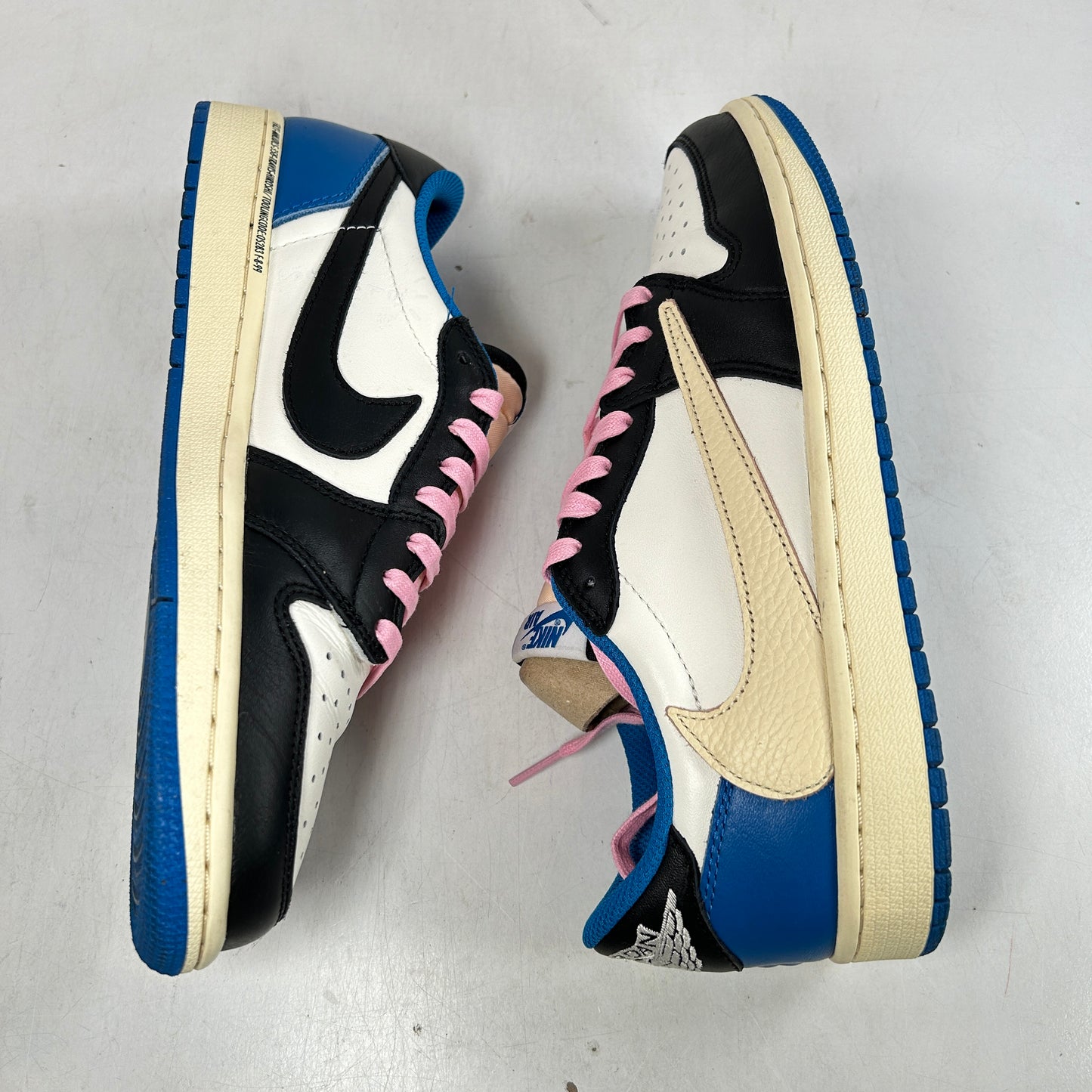 DM7866 140 Jordan 1 Retro Low OG SP Fragment x Travis Scott [USED] - 8 M (Used)