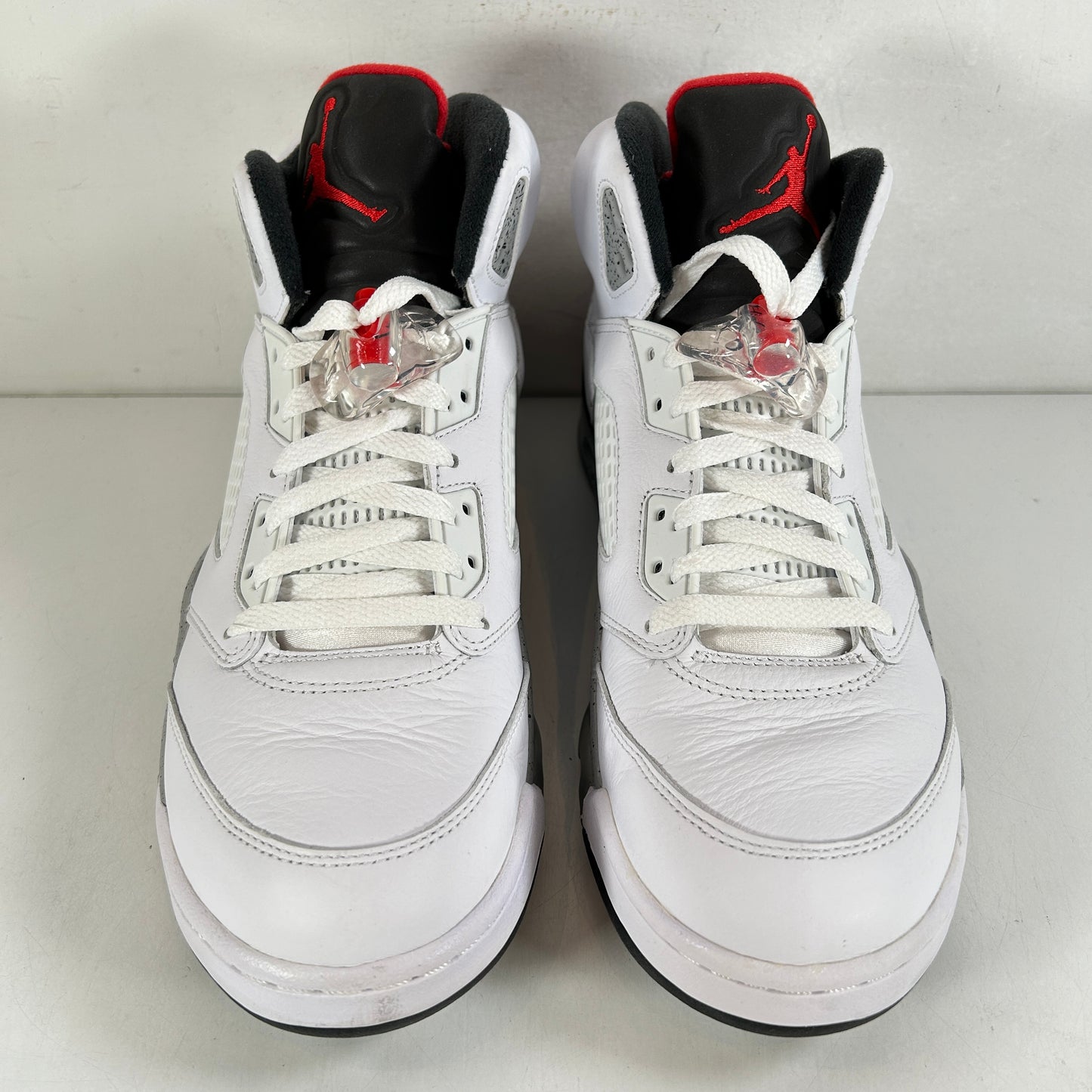 136027 104 Jordan 5 Retro White Cement [USED] - 10.5 M (VNDS) (Replace Box)
