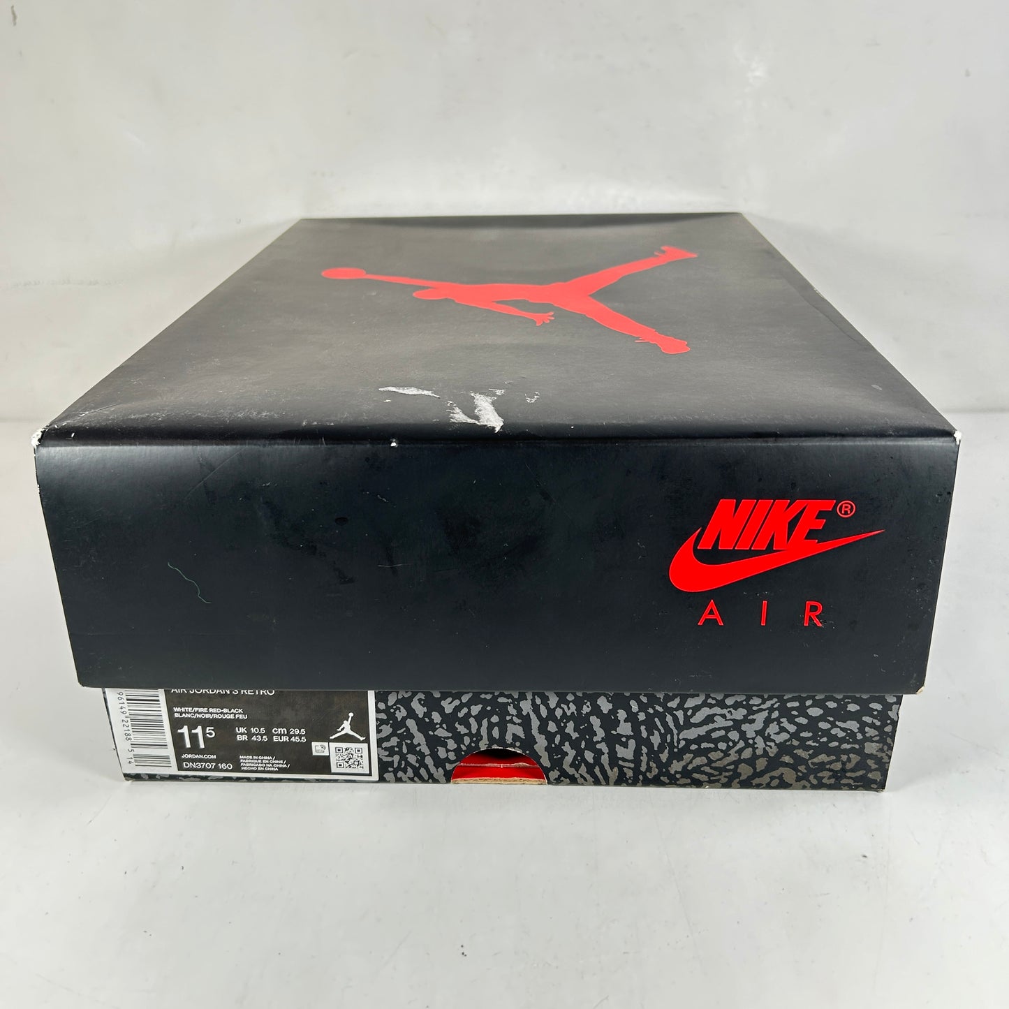 DN3707 160 Jordan 3 Retro Fire Red (2022) [USED] - 11.5 M (Used)