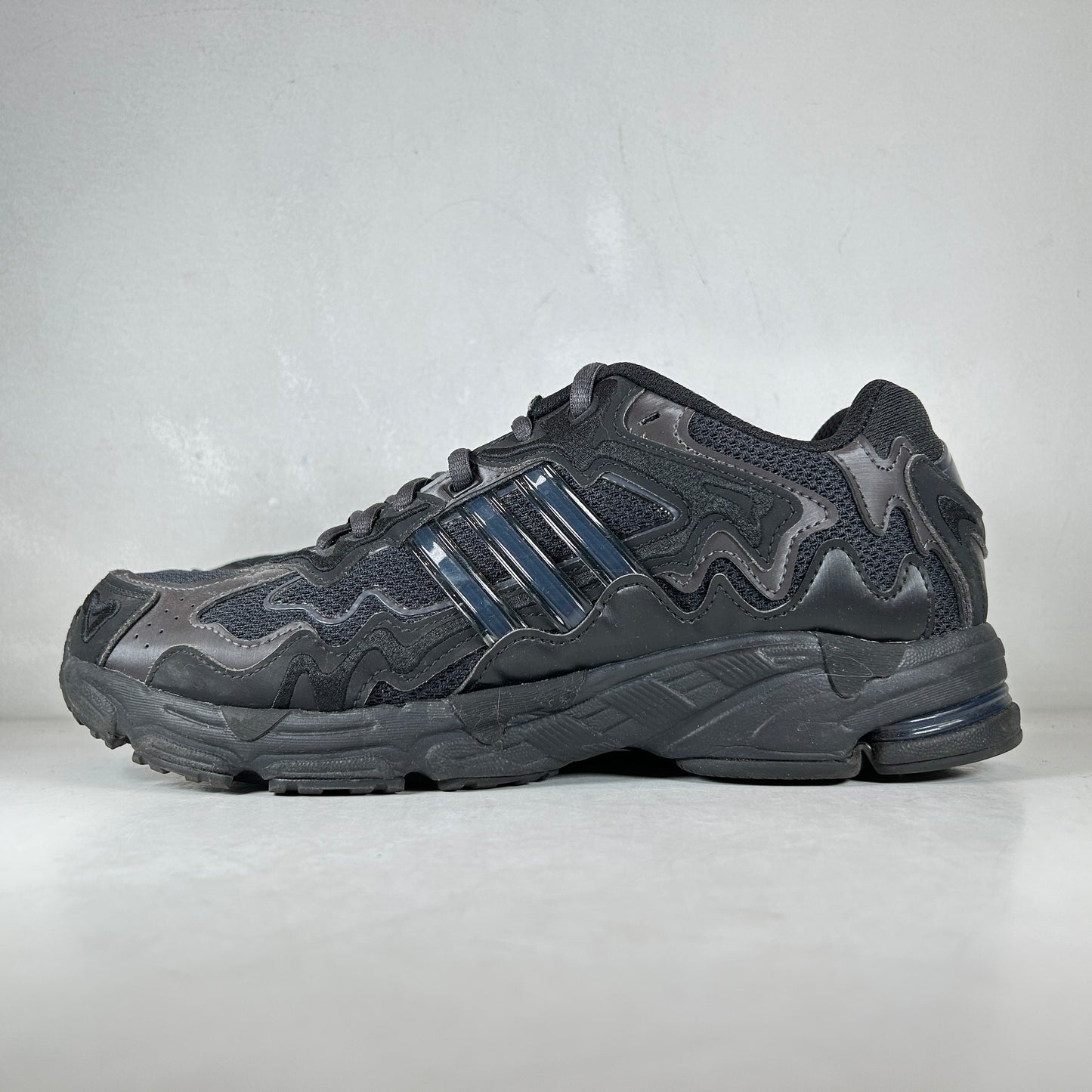 ID0805 adidas Response CL Bad Bunny Triple Black [USED] - 9 M (Used2)